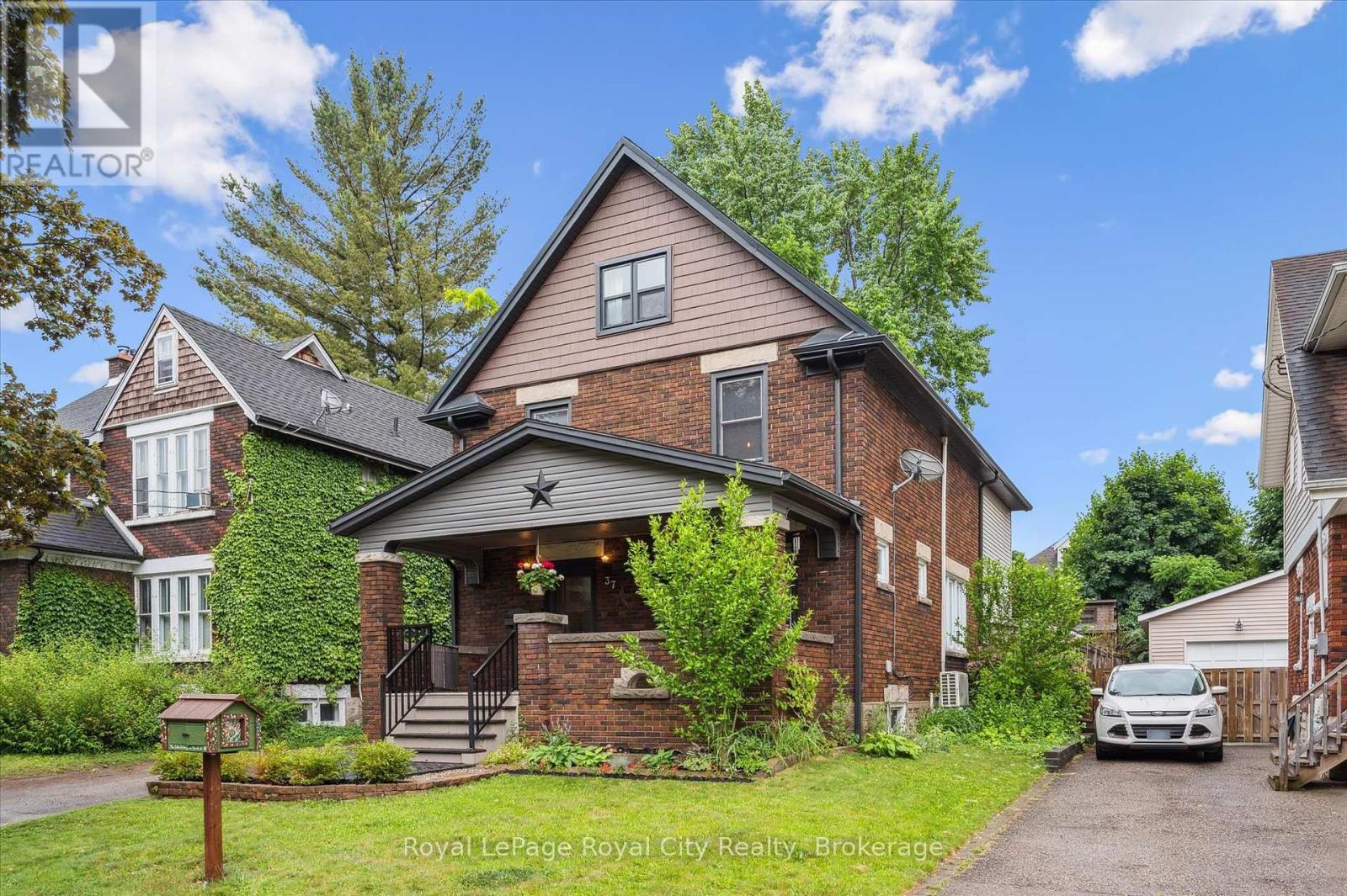 












37 BROCK STREET

,
Kitchener,




Ontario
N2M1X2

