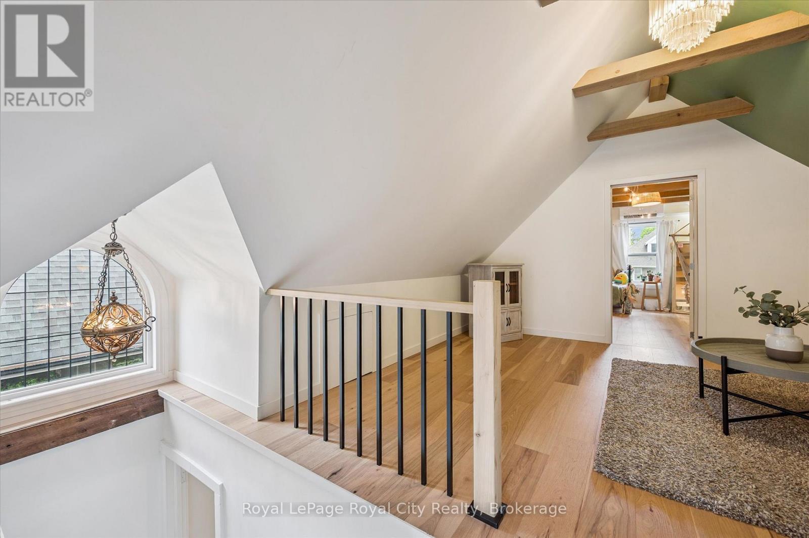 












37 BROCK STREET

,
Kitchener,




Ontario
N2M1X2

