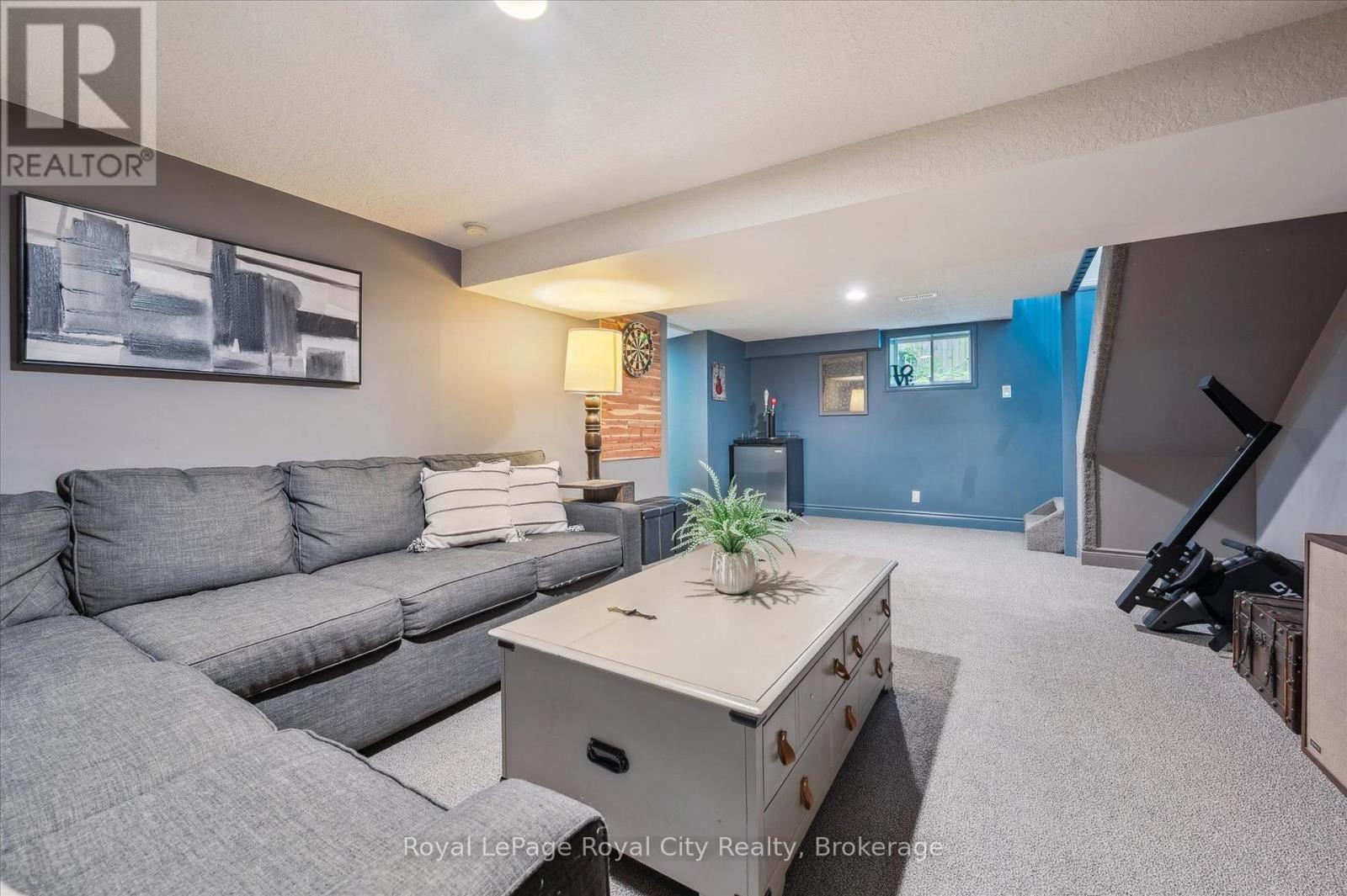 












37 BROCK STREET

,
Kitchener,




Ontario
N2M1X2

