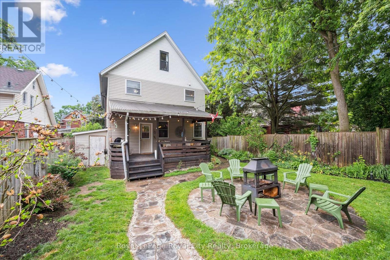 












37 BROCK STREET

,
Kitchener,




Ontario
N2M1X2

