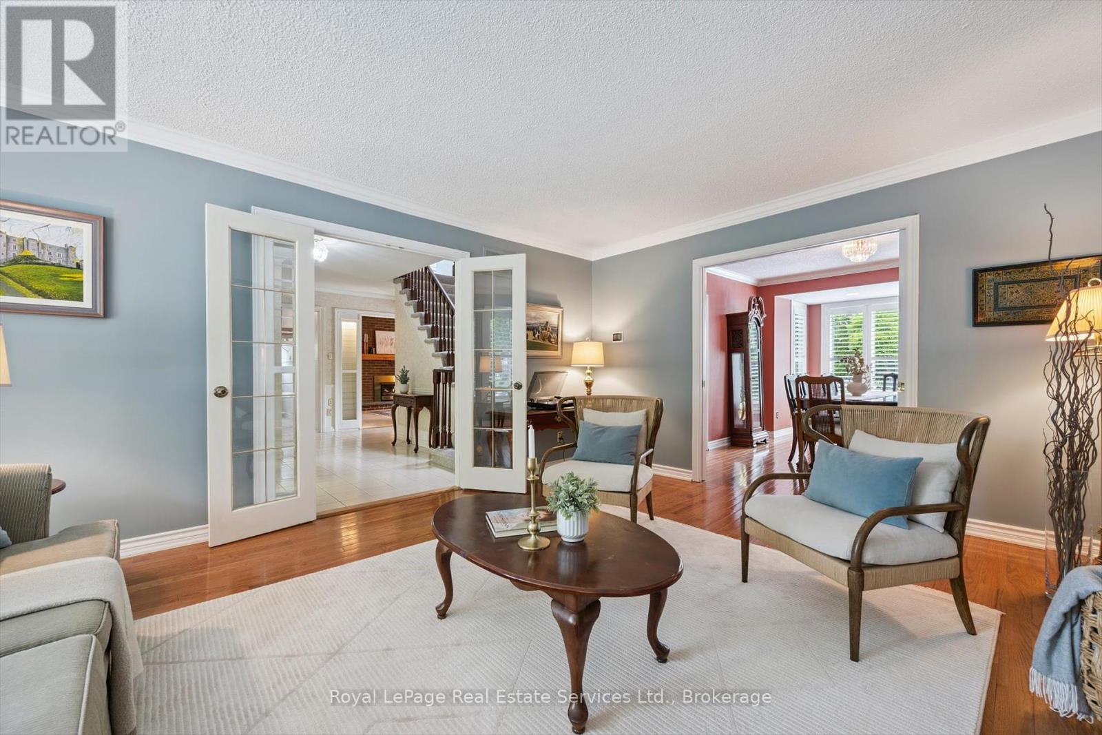 












219 SPRING GARDEN ROAD

,
Oakville (SW Southwest),




Ontario
L6L5H3

