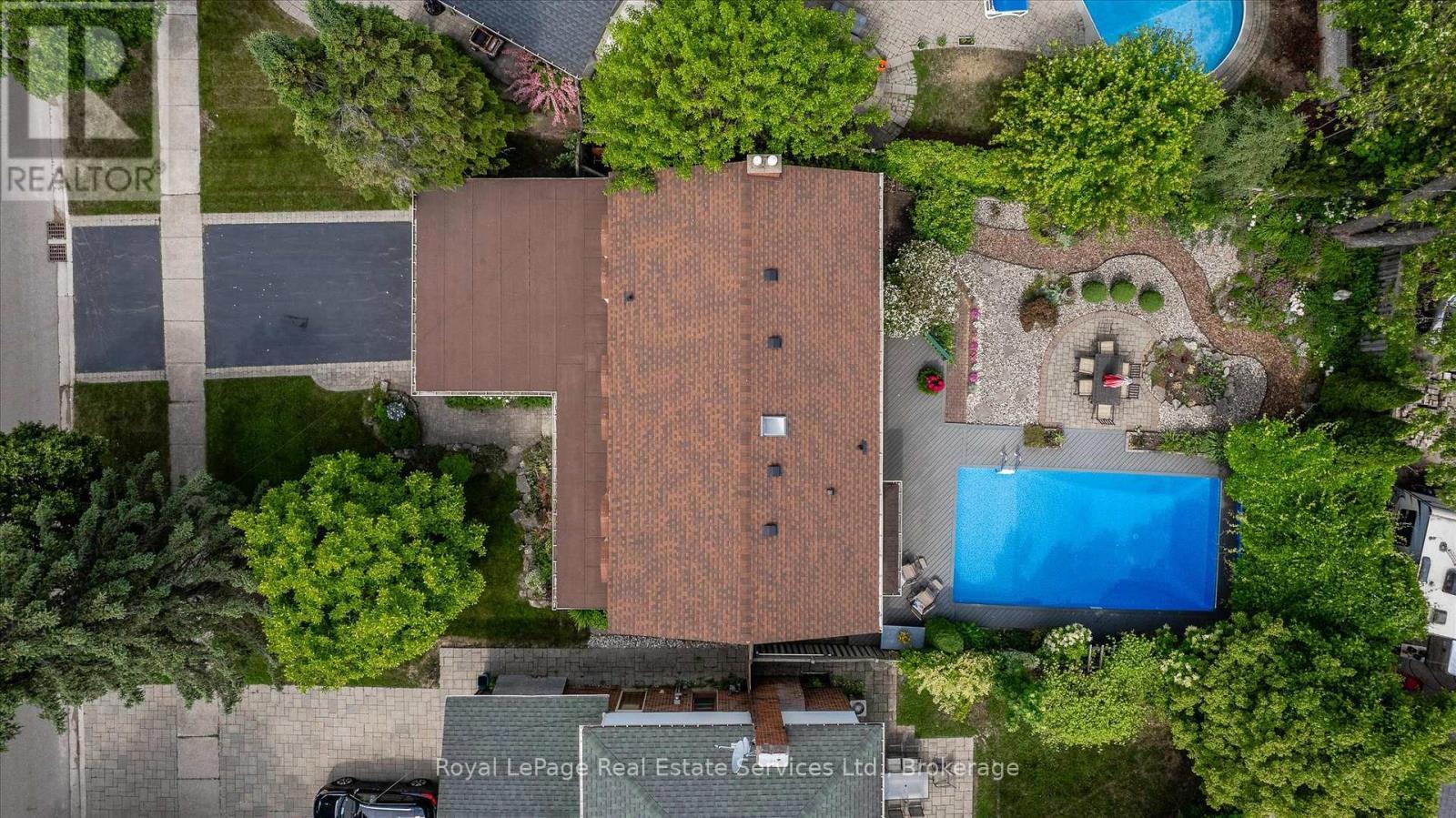 












219 SPRING GARDEN ROAD

,
Oakville (SW Southwest),




Ontario
L6L5H3

