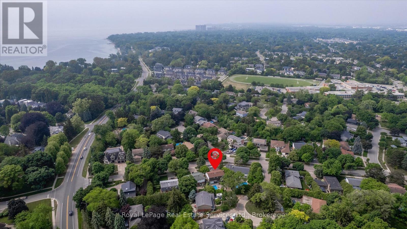 












219 SPRING GARDEN ROAD

,
Oakville (SW Southwest),




Ontario
L6L5H3


