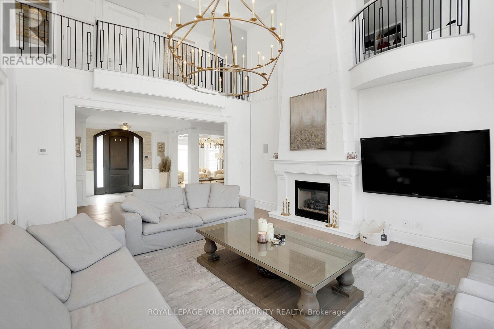 












15 SOLEIL BOULEVARD

,
Aurora,




Ontario
L4G0H4

