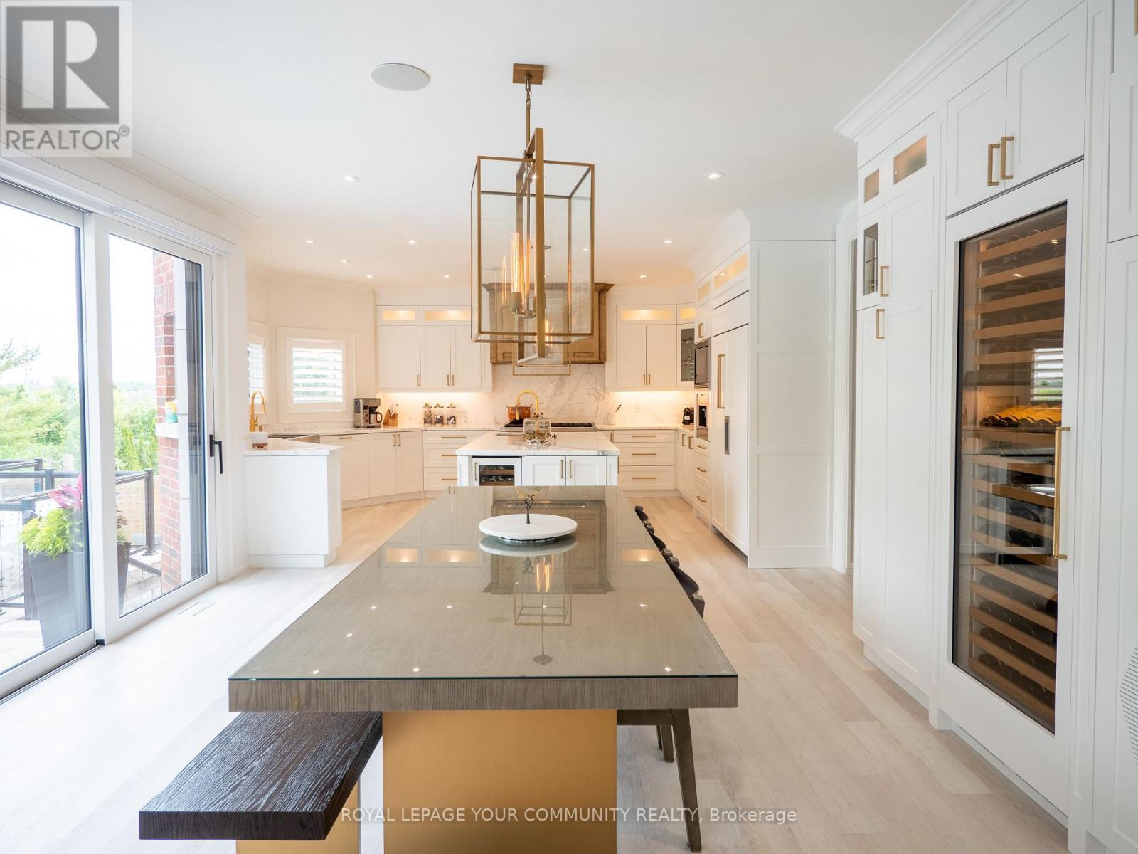 












15 SOLEIL BOULEVARD

,
Aurora,




Ontario
L4G0H4

