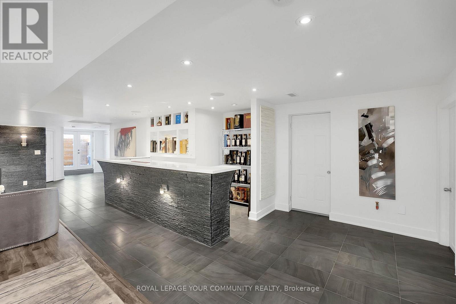 












15 SOLEIL BOULEVARD

,
Aurora,




Ontario
L4G0H4

