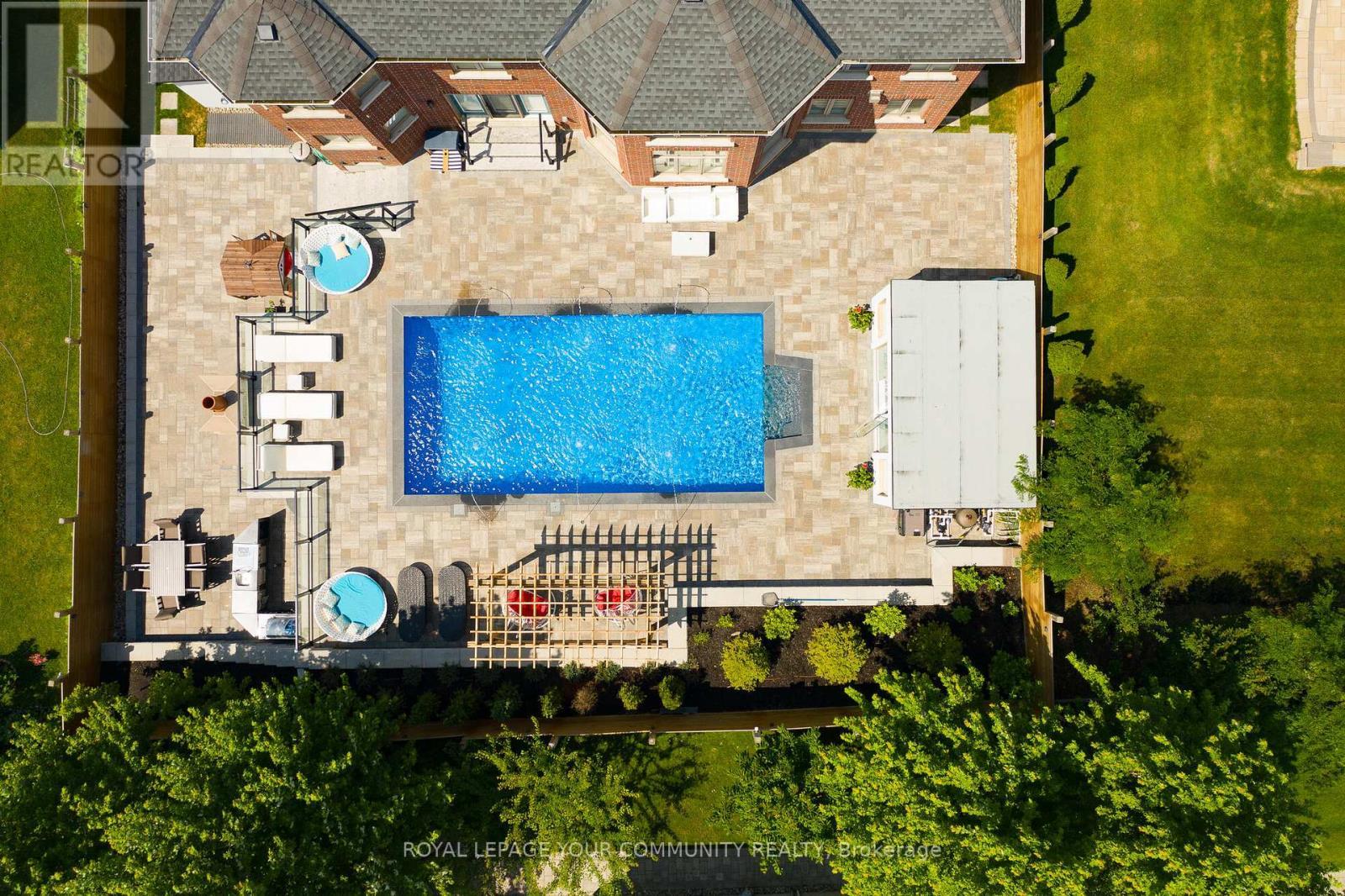 












15 SOLEIL BOULEVARD

,
Aurora,




Ontario
L4G0H4

