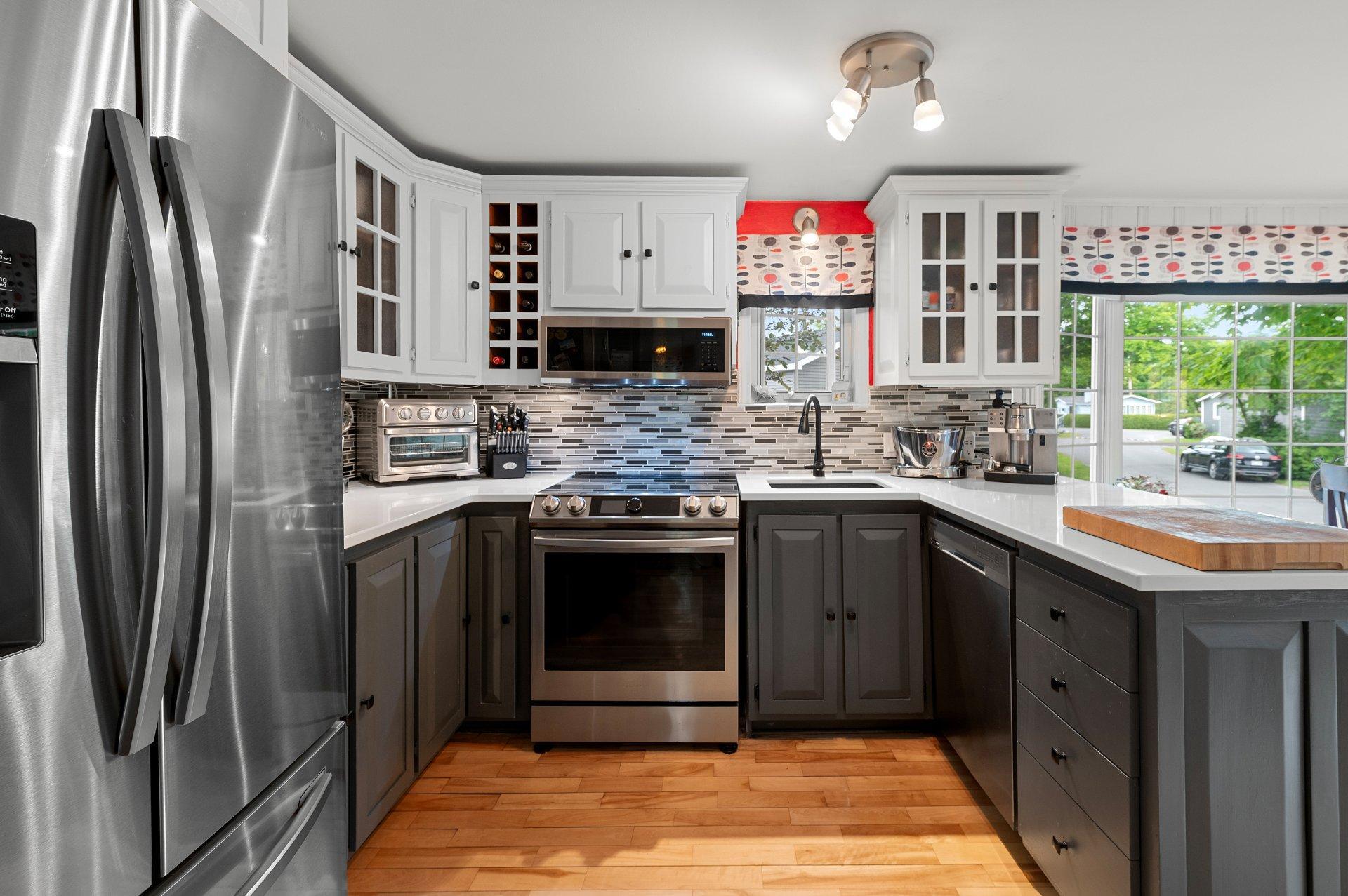 









528


Ch. des Habitations-des-Monts

,
Saint-Sauveur,




QC
J0R1R3

