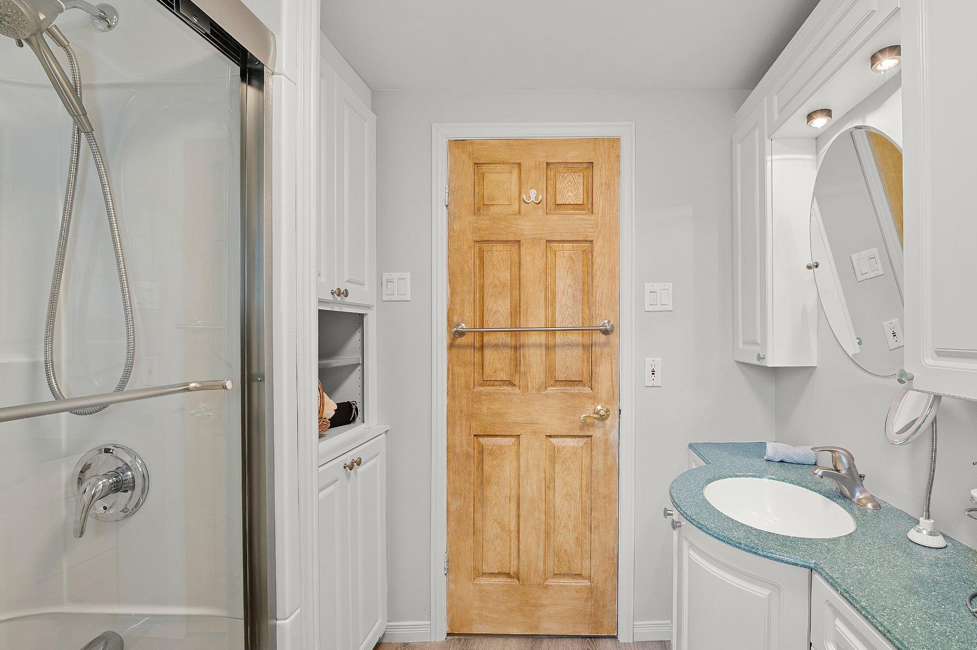 









528


Ch. des Habitations-des-Monts

,
Saint-Sauveur,




QC
J0R1R3

