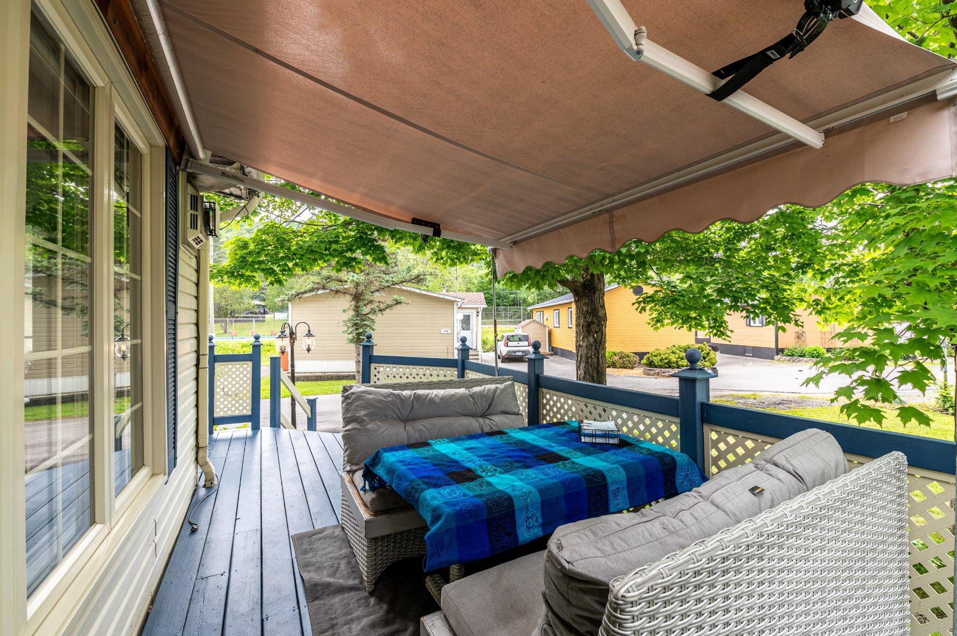 









528


Ch. des Habitations-des-Monts

,
Saint-Sauveur,




QC
J0R1R3

