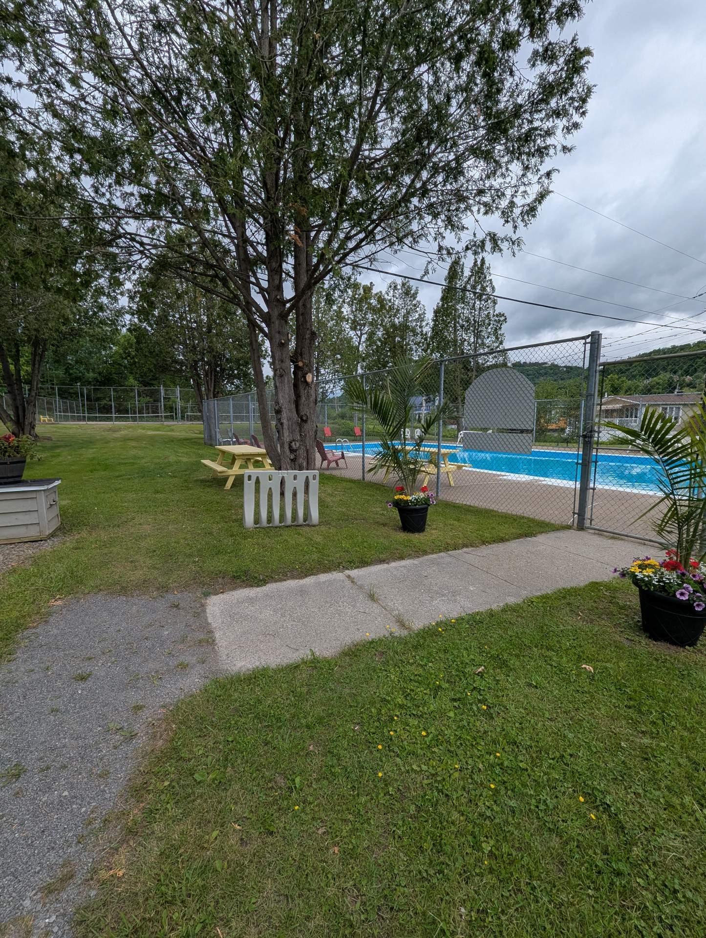 









528


Ch. des Habitations-des-Monts

,
Saint-Sauveur,




QC
J0R1R3

