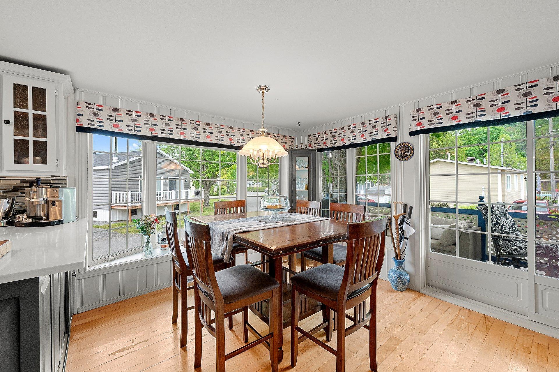 









528


Ch. des Habitations-des-Monts

,
Saint-Sauveur,




QC
J0R1R3

