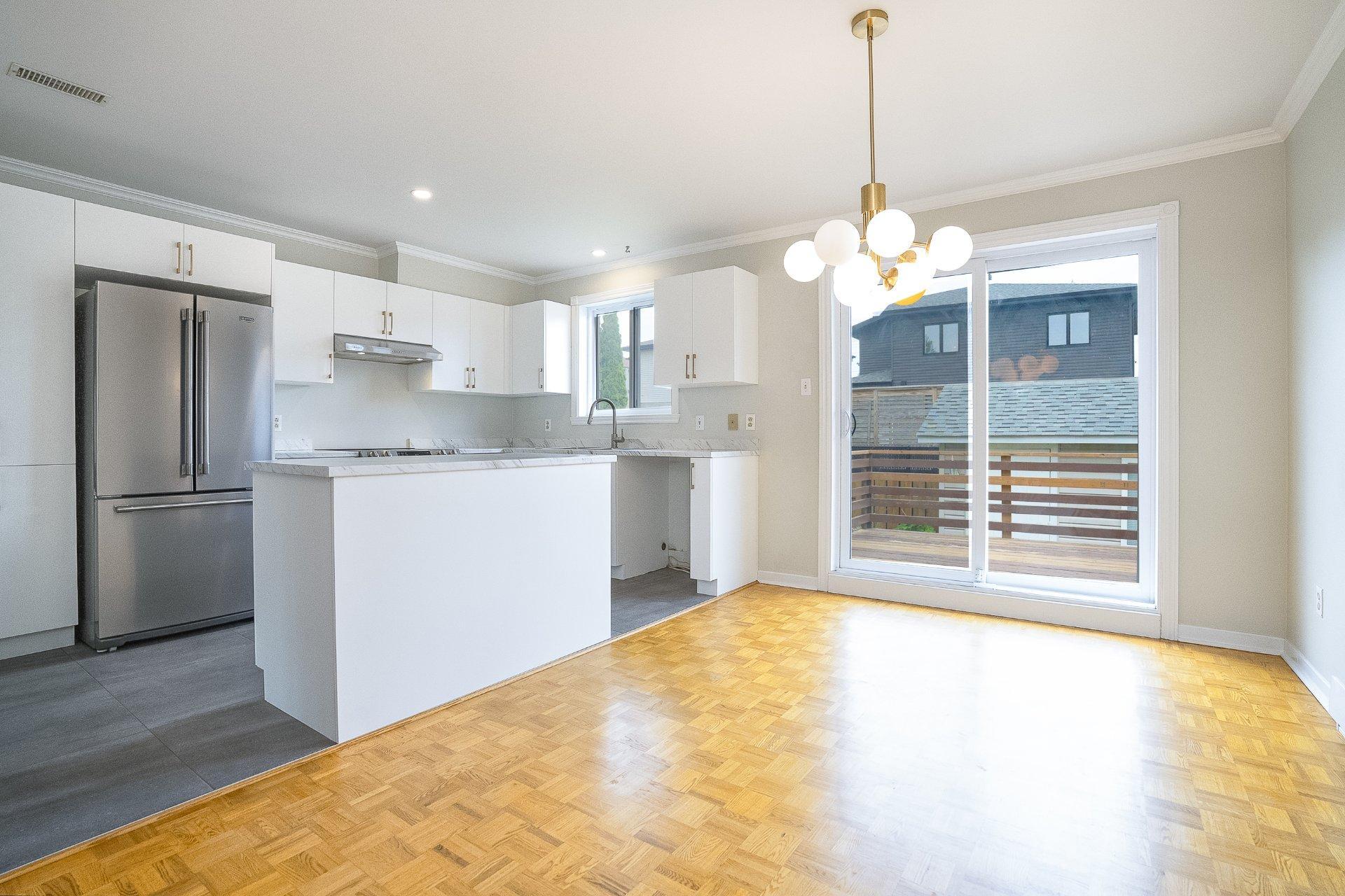 









5647


Rue Auclair

,
Brossard,




QC
J4Z1J4

