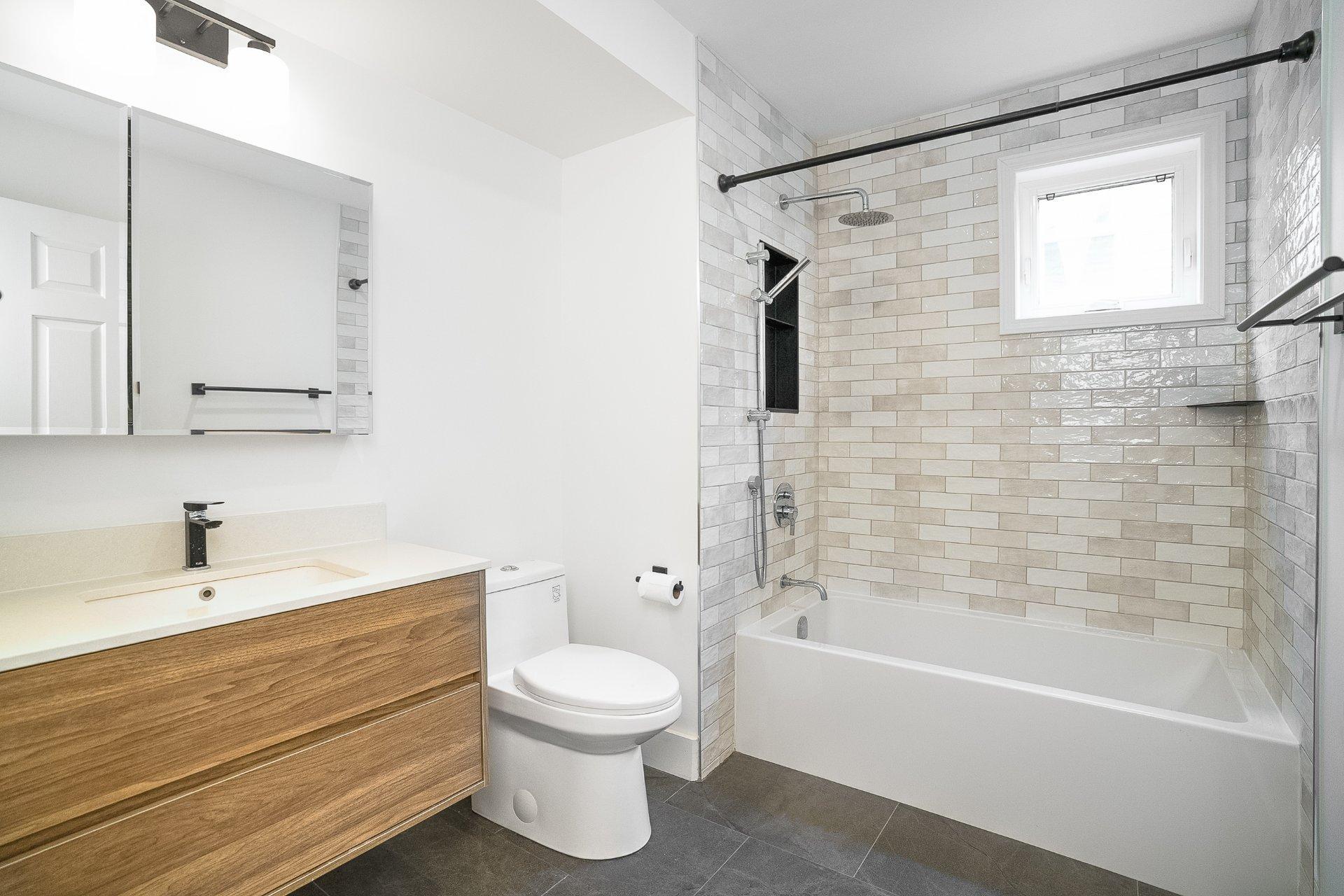









5647


Rue Auclair

,
Brossard,




QC
J4Z1J4

