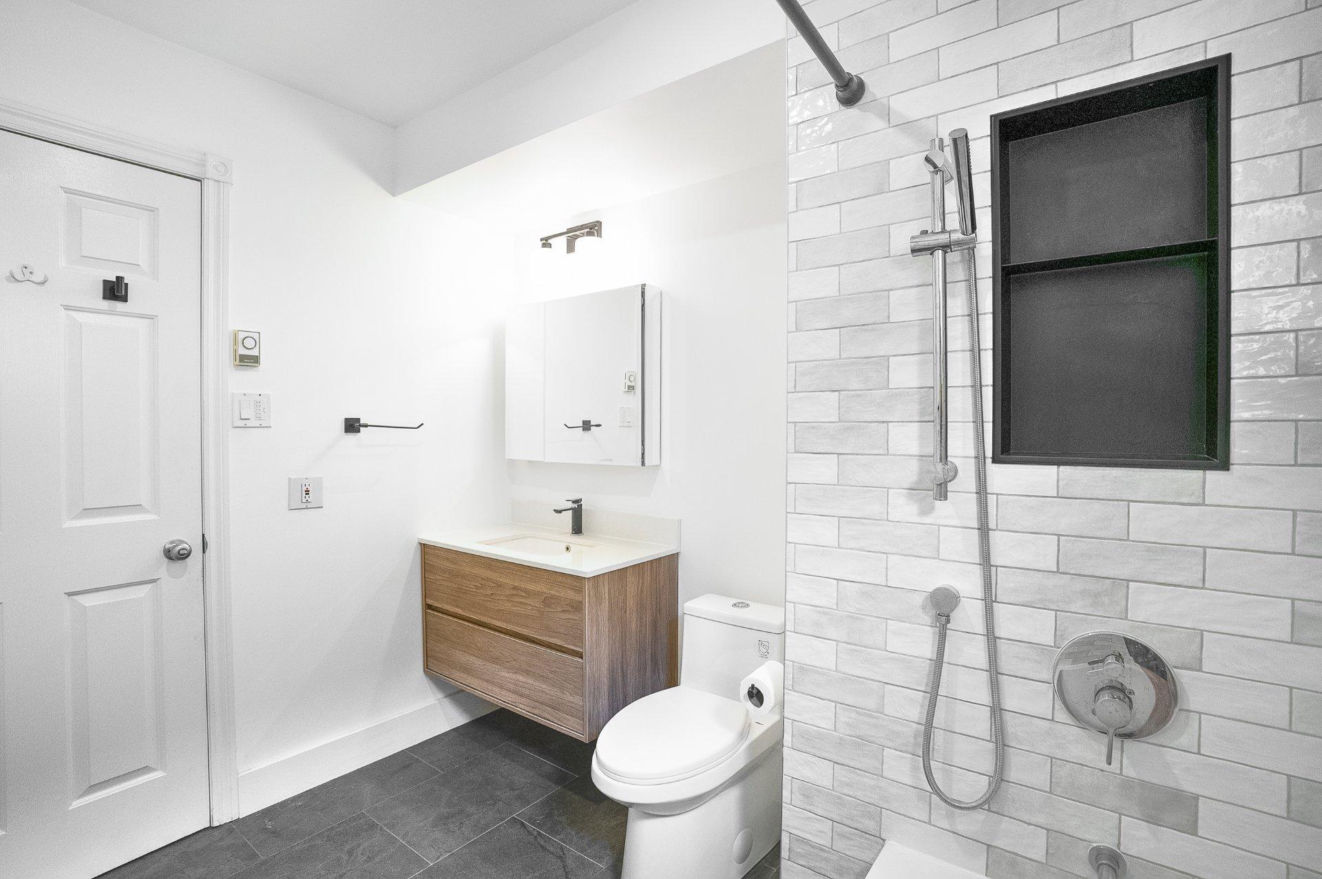









5647


Rue Auclair

,
Brossard,




QC
J4Z1J4

