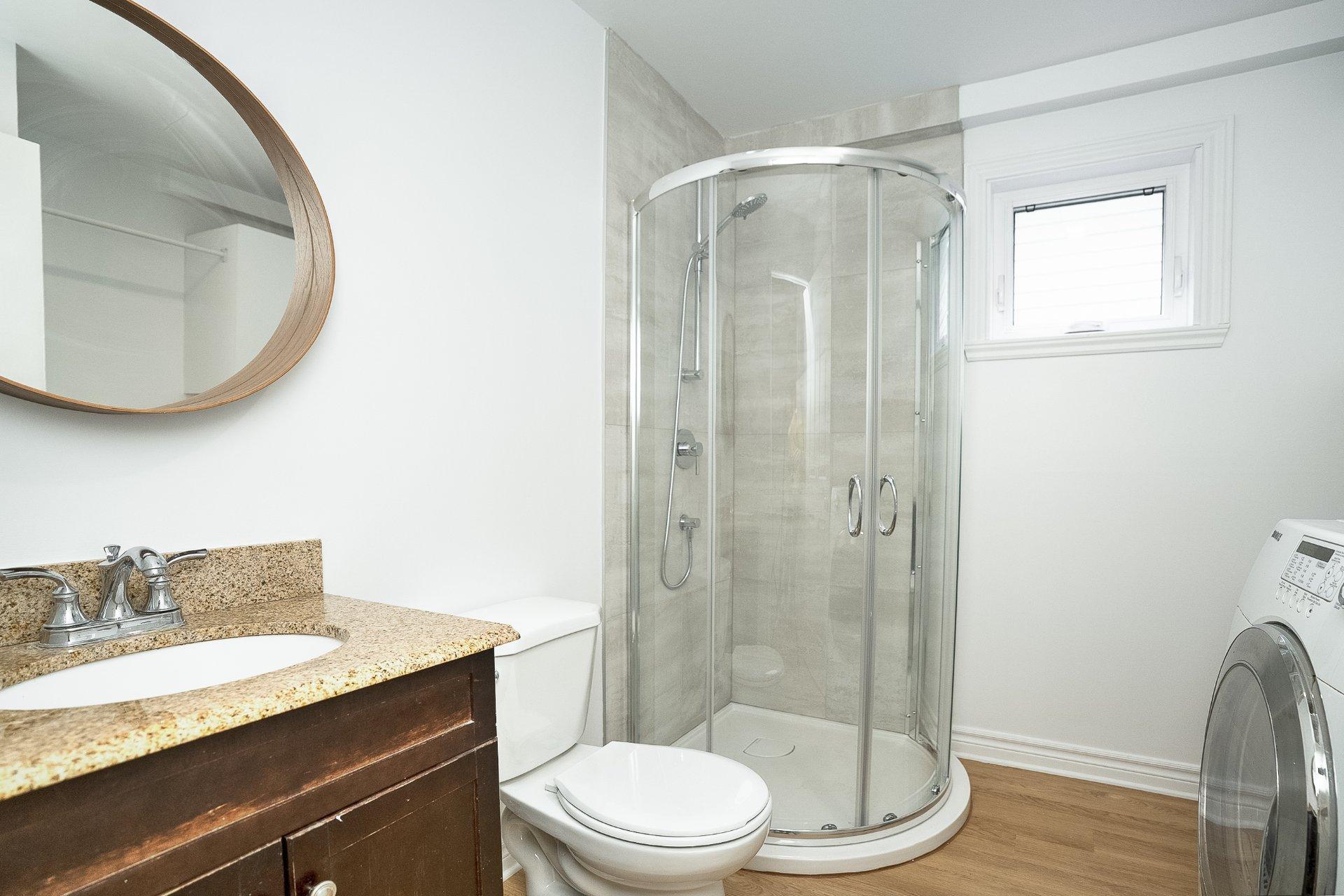 









5647


Rue Auclair

,
Brossard,




QC
J4Z1J4


