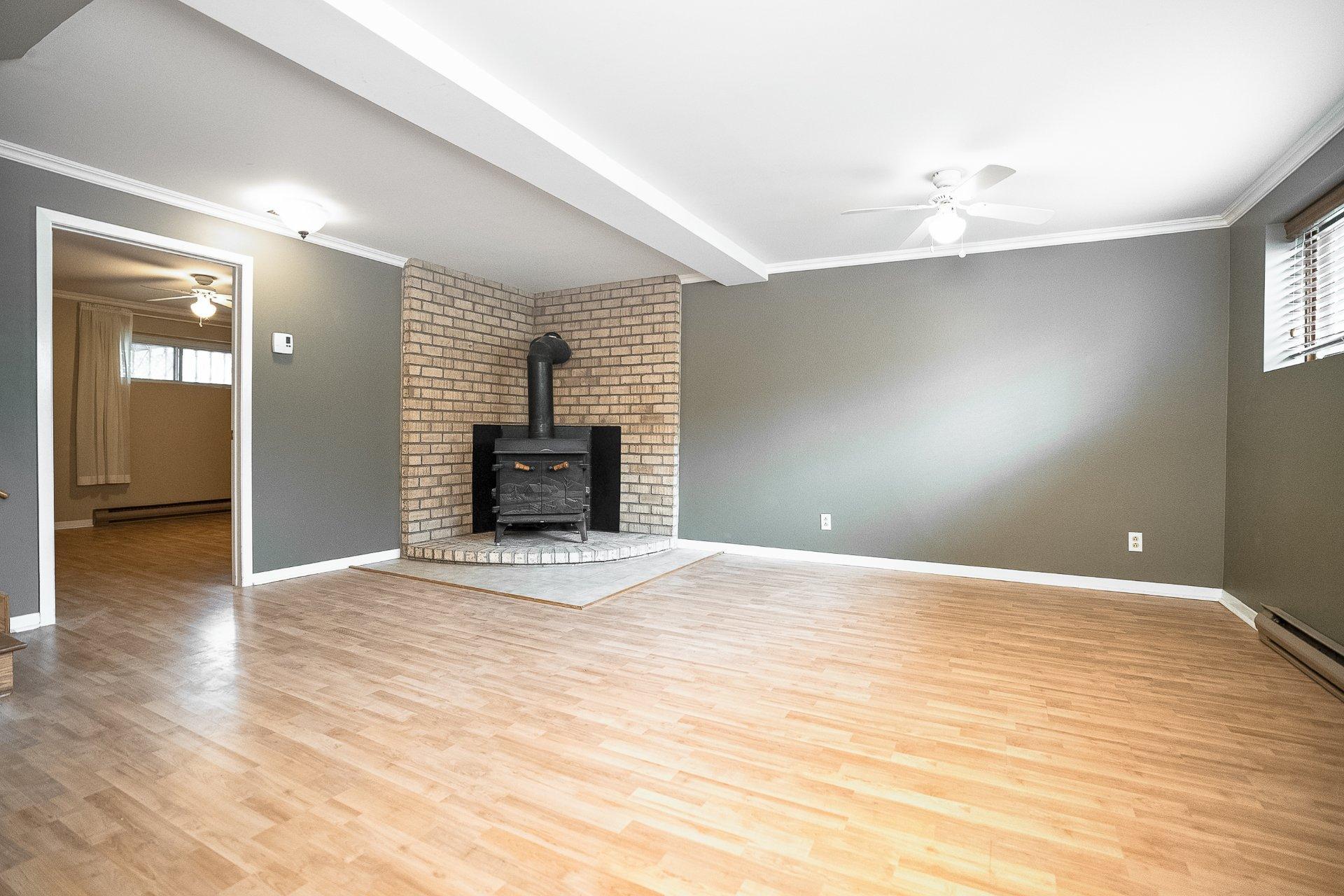 









5647


Rue Auclair

,
Brossard,




QC
J4Z1J4

