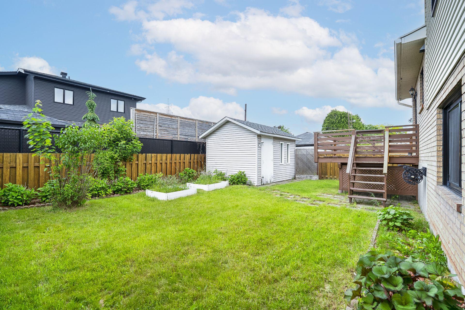 









5647


Rue Auclair

,
Brossard,




QC
J4Z1J4

