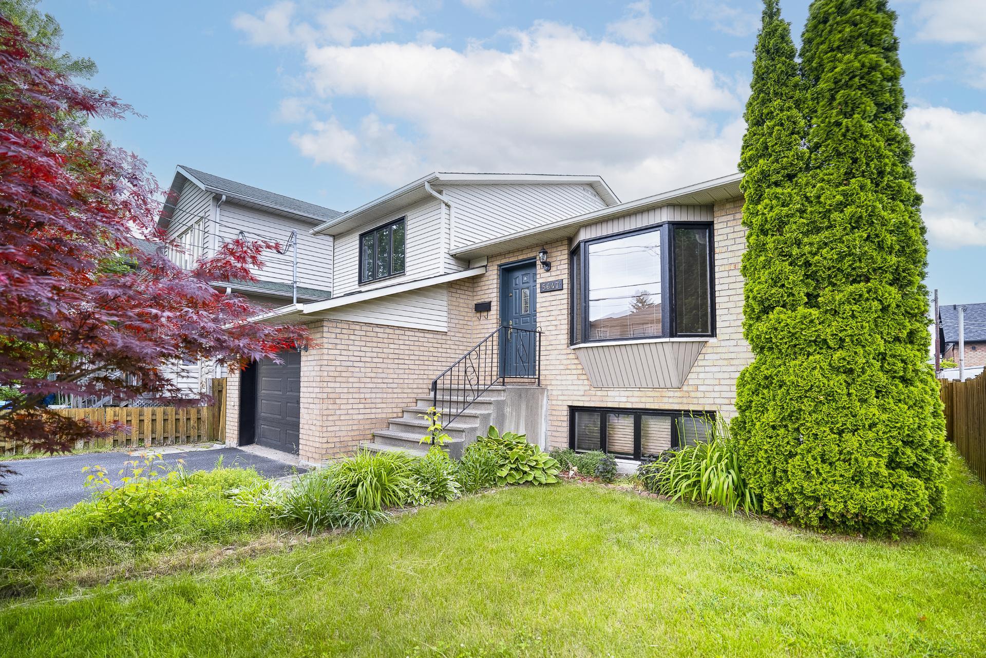 









5647


Rue Auclair

,
Brossard,




QC
J4Z1J4

