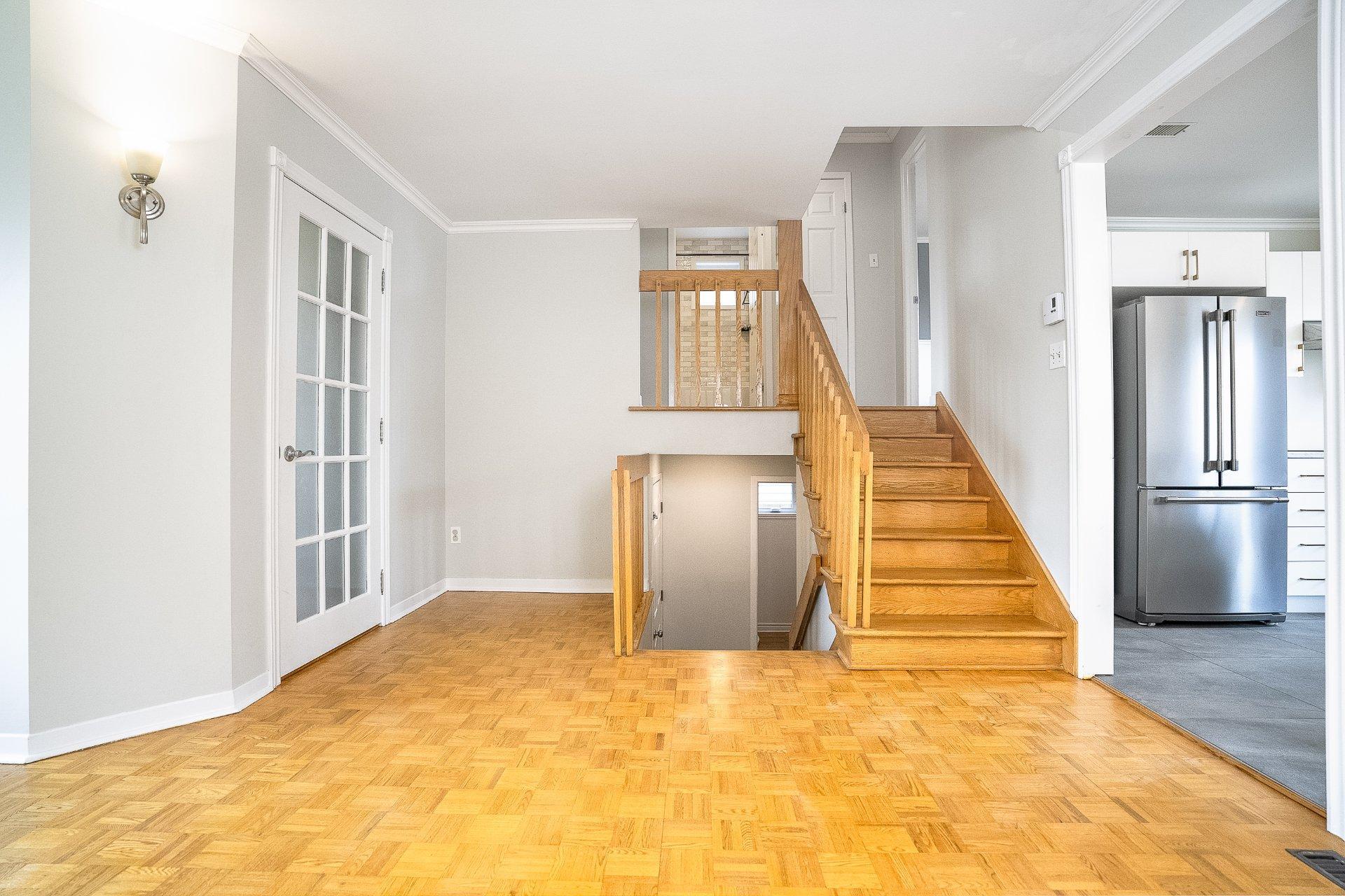 









5647


Rue Auclair

,
Brossard,




QC
J4Z1J4

