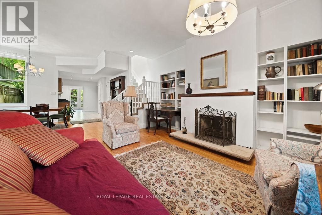 












206 BERKELEY STREET

,
Toronto,




Ontario
M5A2X4

