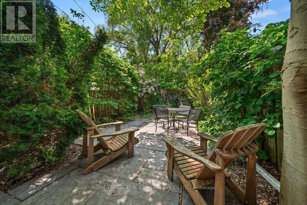 












206 BERKELEY STREET

,
Toronto,




Ontario
M5A2X4

