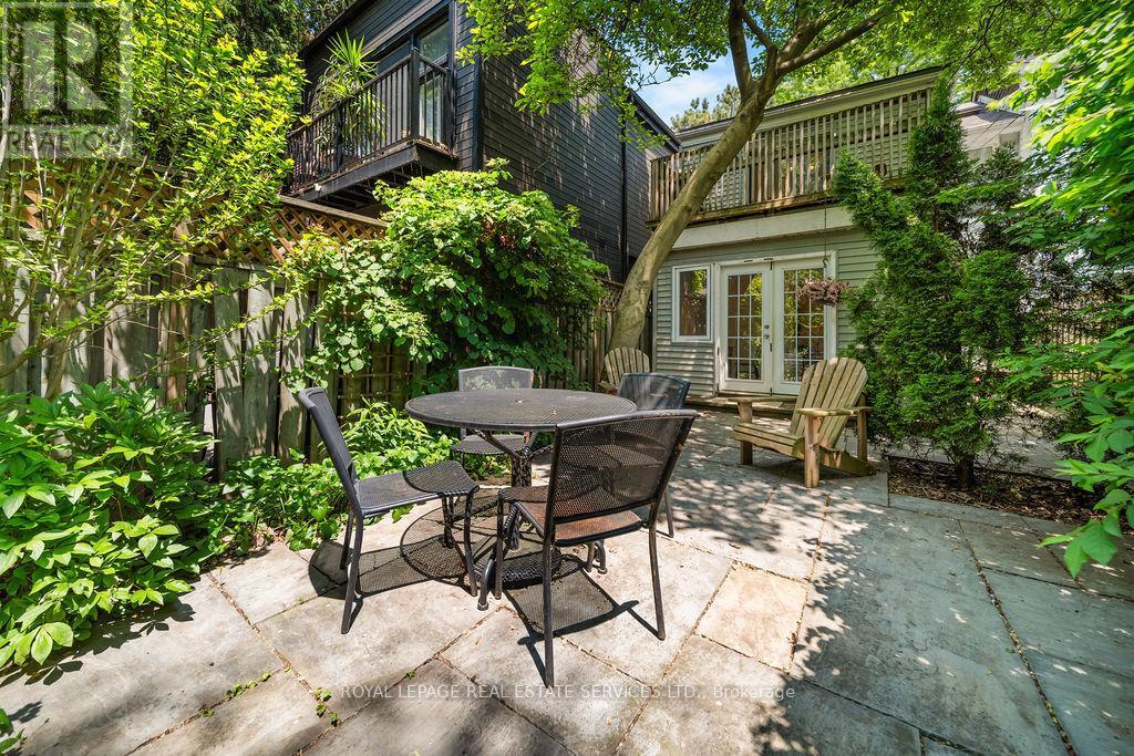 












206 BERKELEY STREET

,
Toronto,




Ontario
M5A2X4

