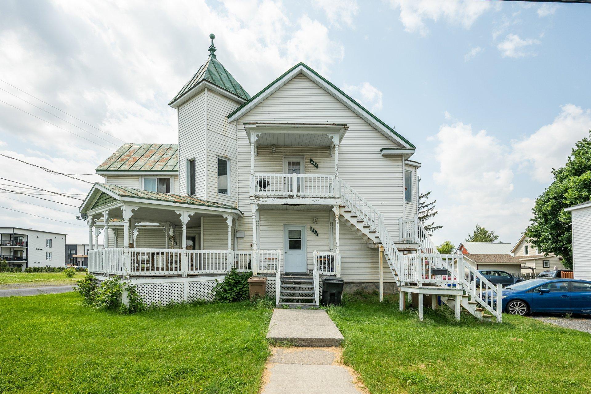 









838


Rue St-Charles

,
Marieville,







QC
J3M1N9

