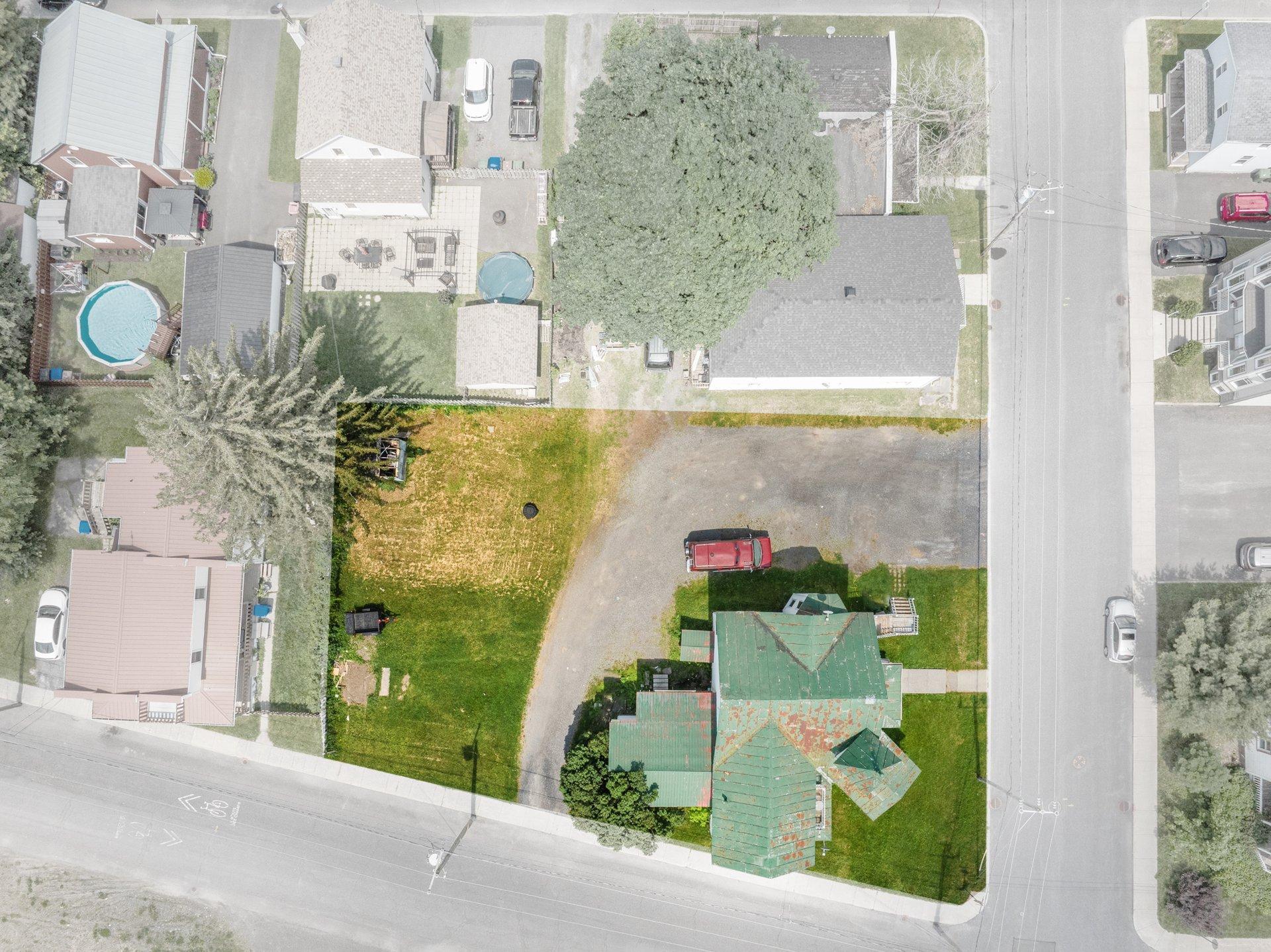 









838


Rue St-Charles

,
Marieville,







QC
J3M1N9

