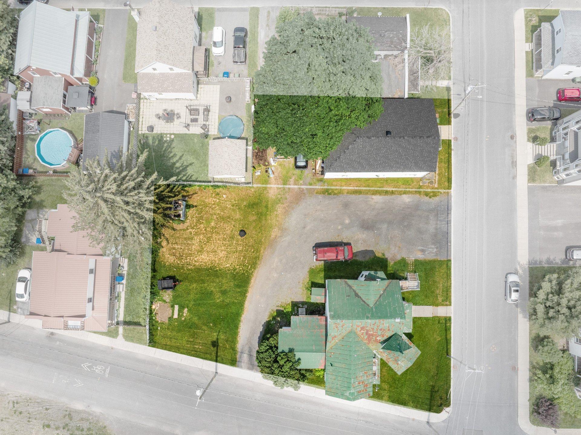 









838


Rue St-Charles

,
Marieville,







QC
J3M1N9

