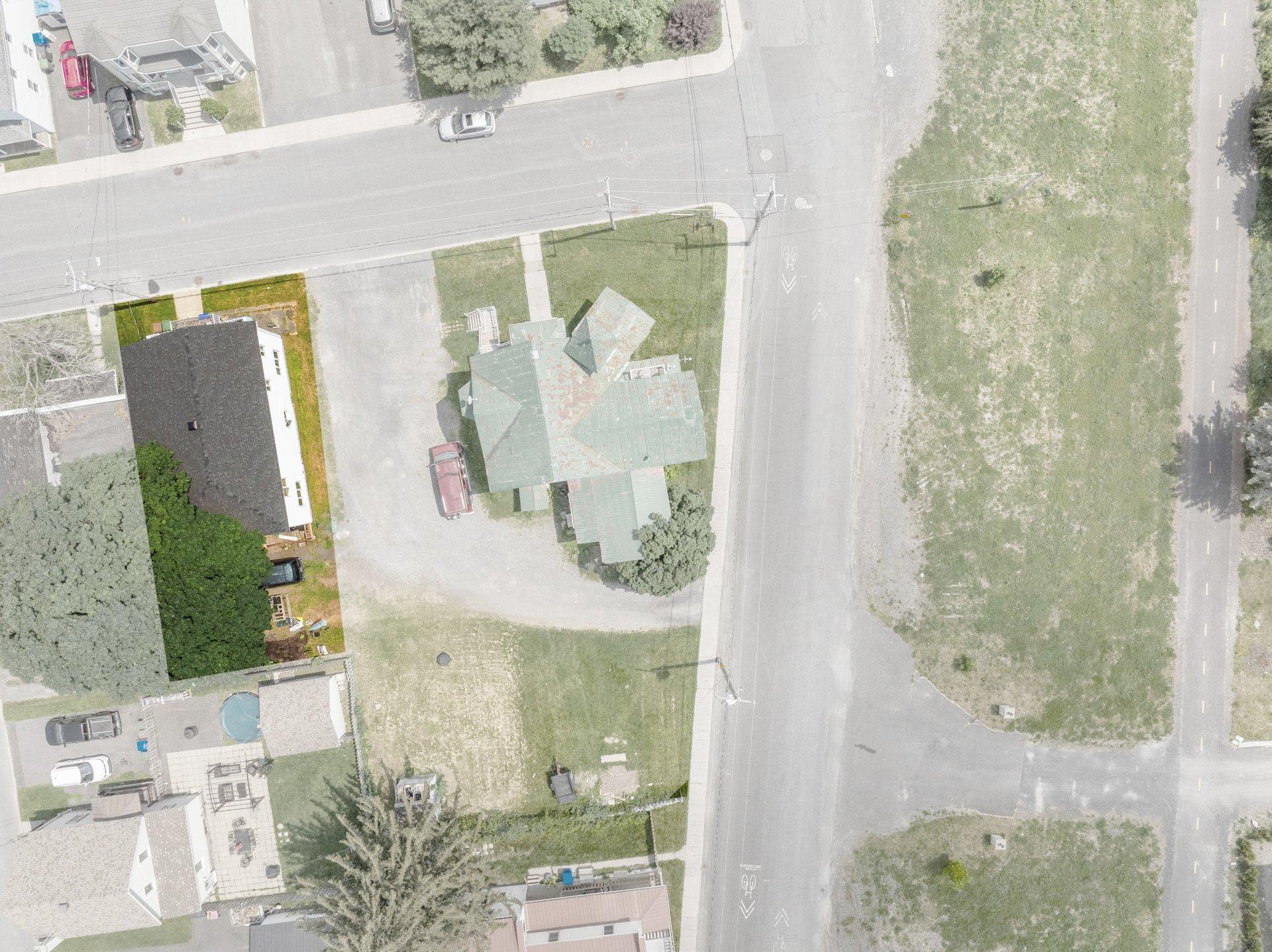









838


Rue St-Charles

,
Marieville,







QC
J3M1N9

