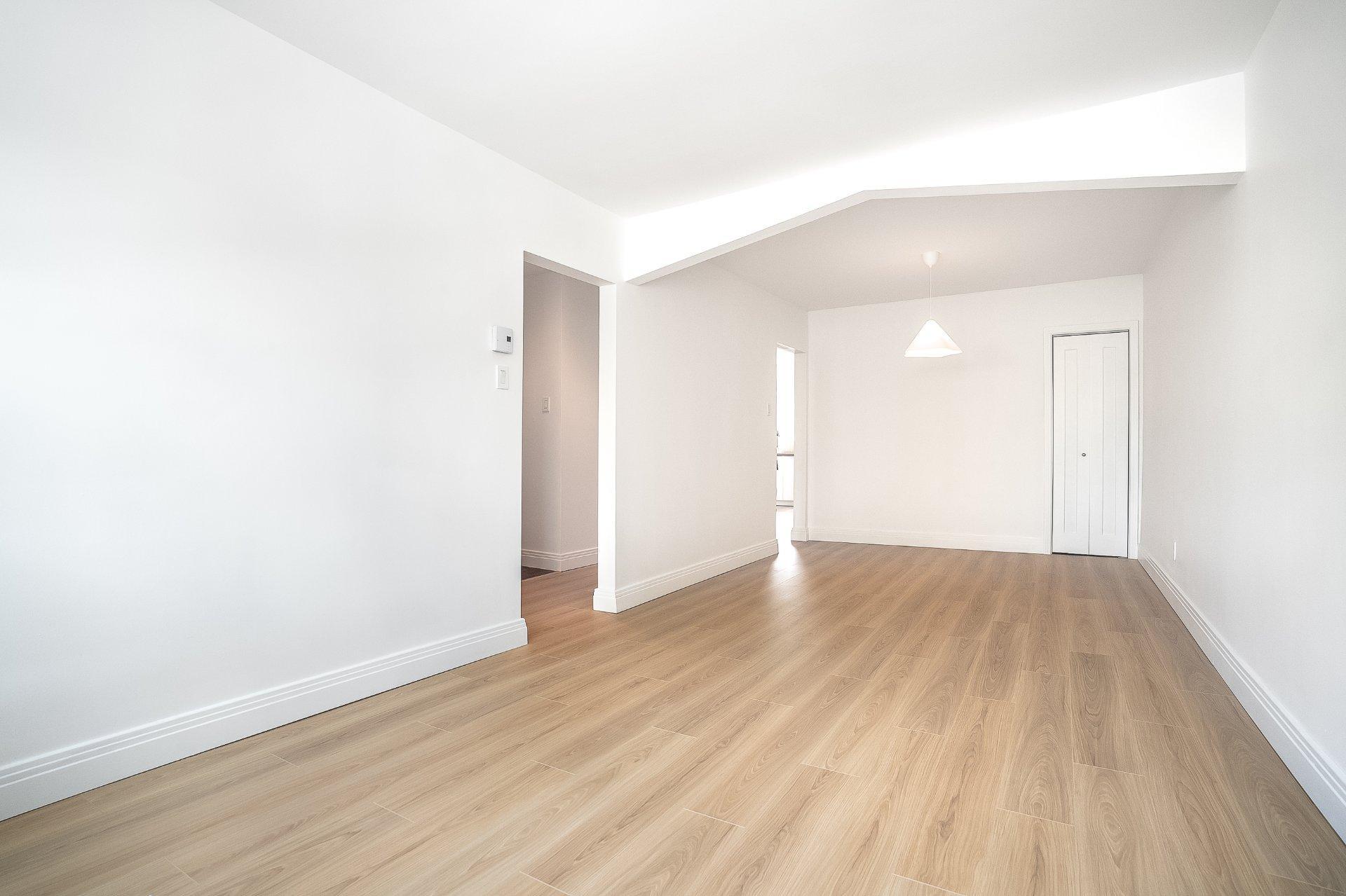 









6628


31e Avenue

,
Montréal (Rosemont/La Petite-Patrie),




QC
H1T3E4


