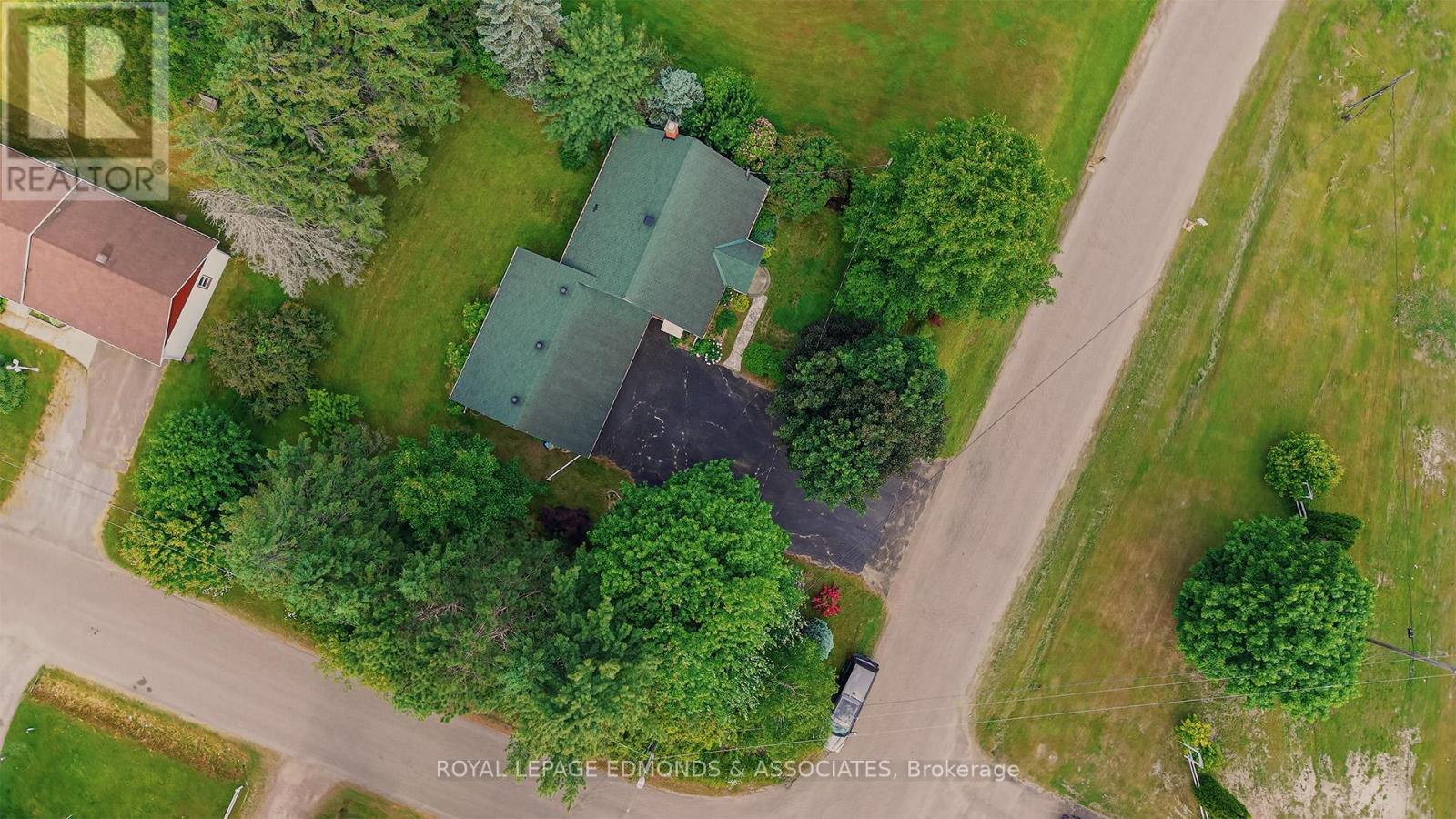 












1330 BLAKELY CRESCENT

,
Laurentian Valley,




Ontario
K8A7A1

