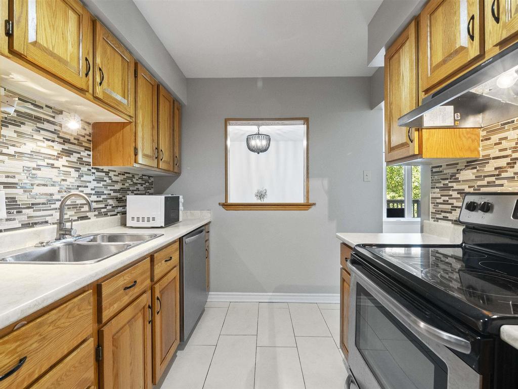 












204 159 Farnham Gate

,
Clayton Park,




NS
B3M 4A3

