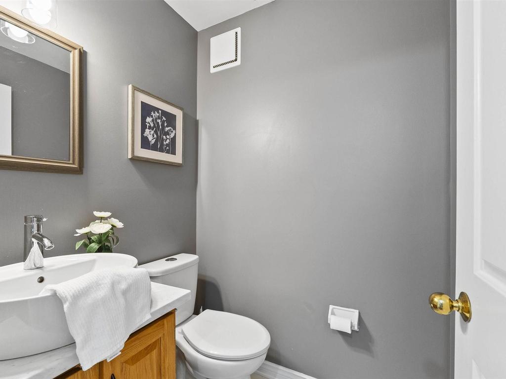 












204 159 Farnham Gate

,
Clayton Park,




NS
B3M 4A3

