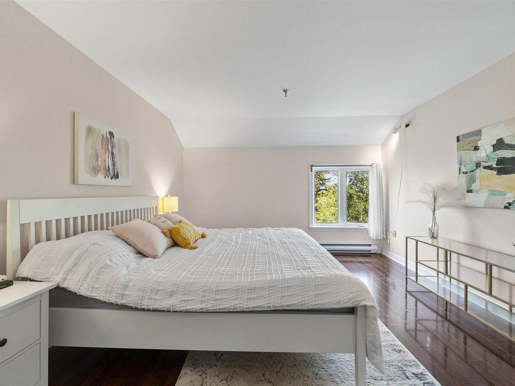 












204 159 Farnham Gate

,
Clayton Park,




NS
B3M 4A3

