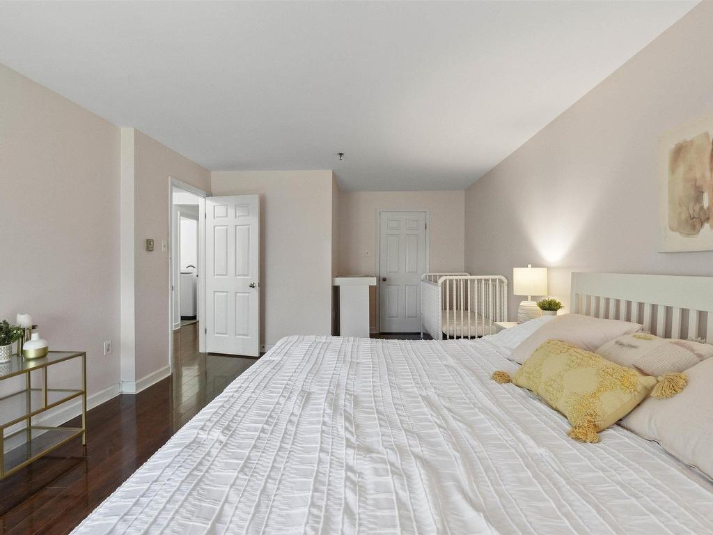 












204 159 Farnham Gate

,
Clayton Park,




NS
B3M 4A3

