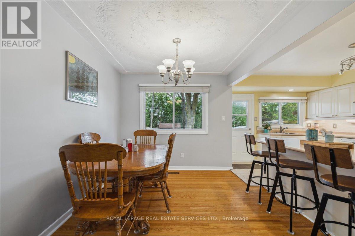 












355 HAMPTON HEATH ROAD

,
Burlington,




Ontario
L7L4R1

