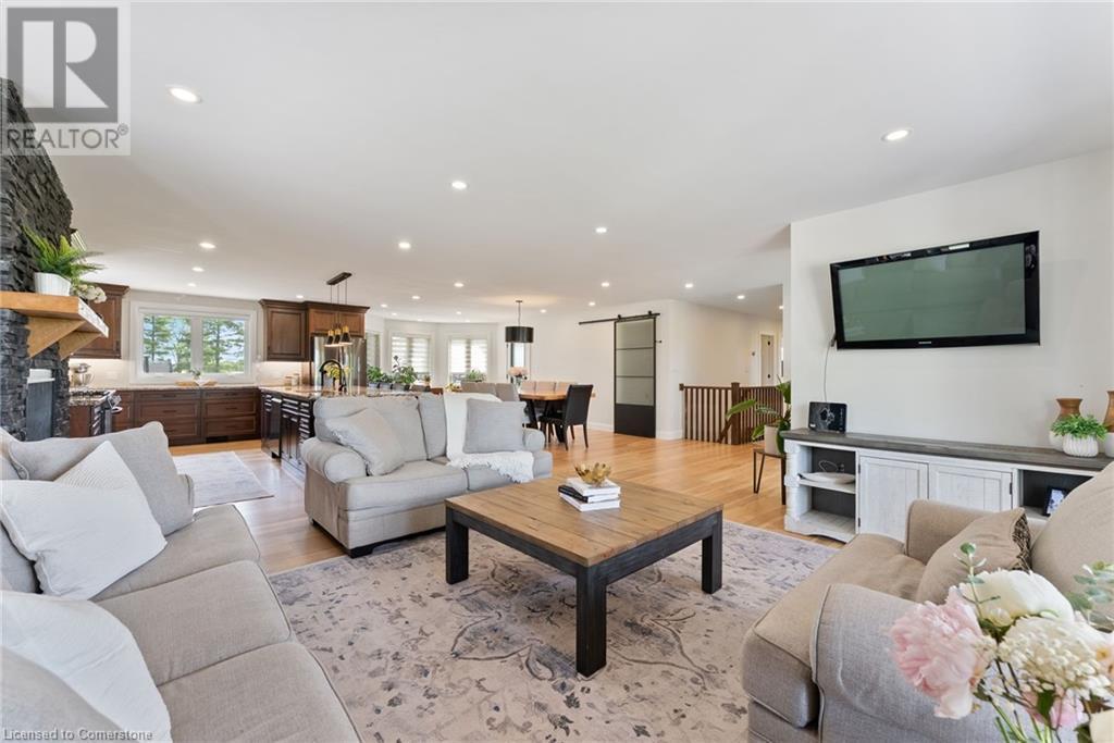 












6251 WALKERS Road

,
Glanbrook,




Ontario
L0R1W0

