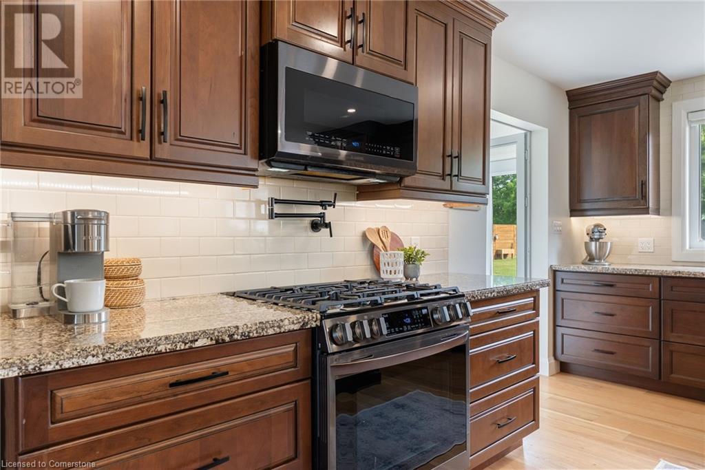 












6251 WALKERS Road

,
Glanbrook,




Ontario
L0R1W0

