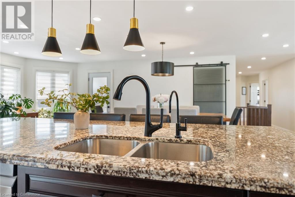 












6251 WALKERS Road

,
Glanbrook,




Ontario
L0R1W0

