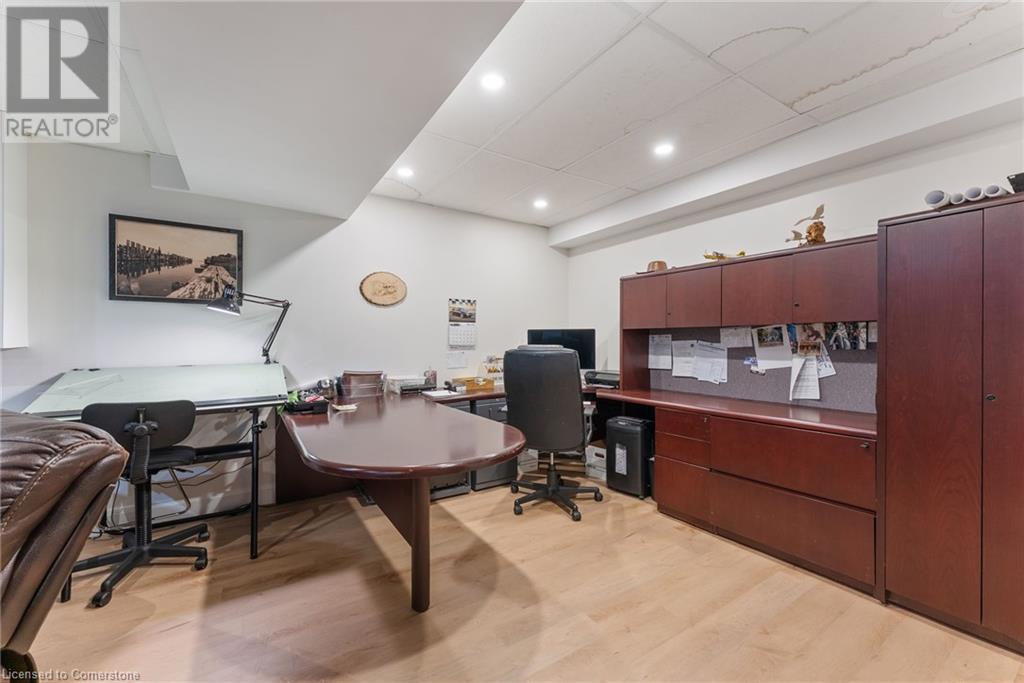 












6251 WALKERS Road

,
Glanbrook,




Ontario
L0R1W0

