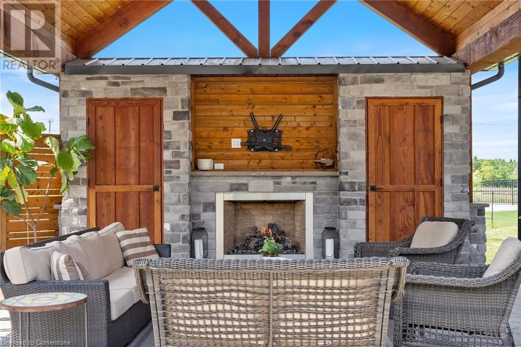 












6251 WALKERS Road

,
Glanbrook,




Ontario
L0R1W0

