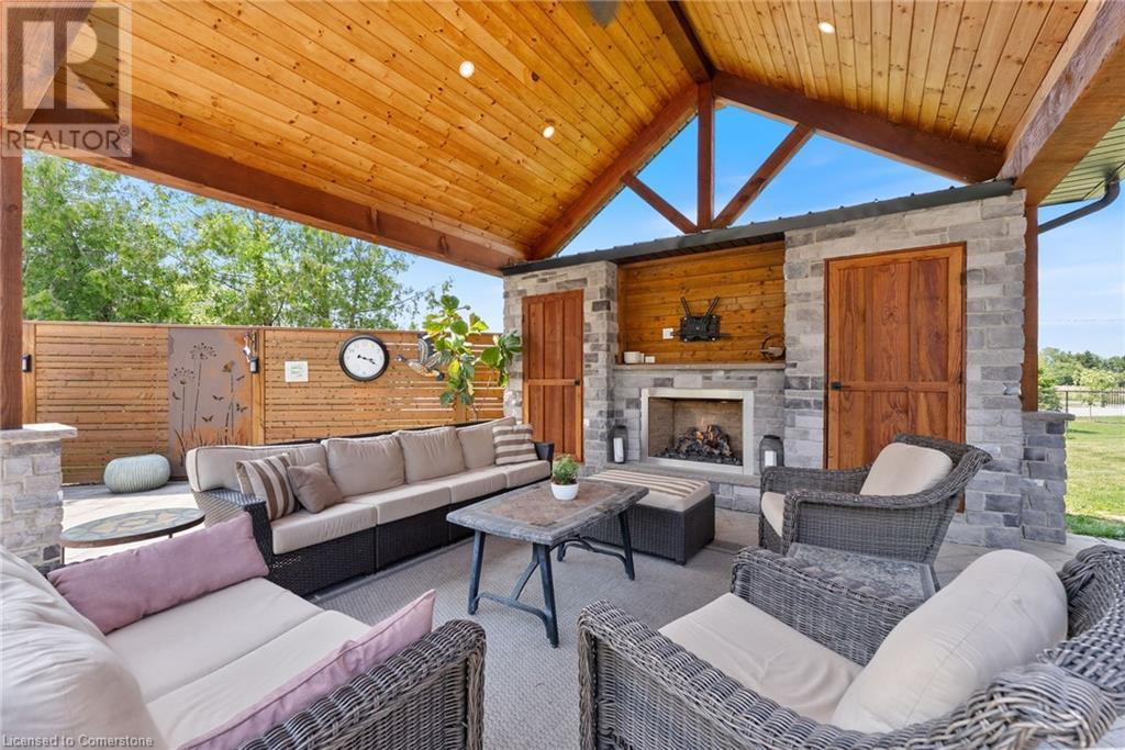 












6251 WALKERS Road

,
Glanbrook,




Ontario
L0R1W0

