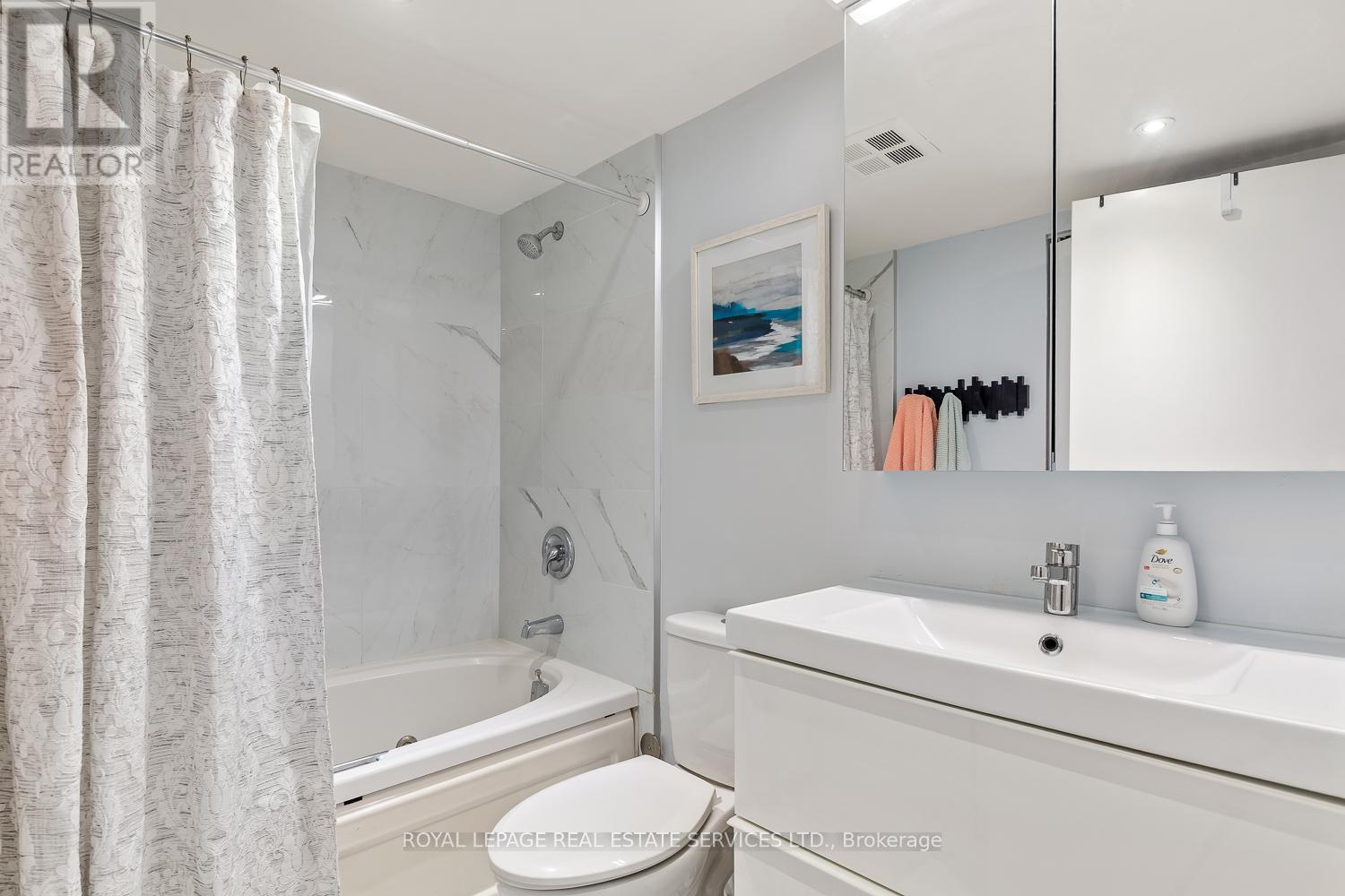 












1608 - 44 ST. JOSEPH STREET

,
Toronto,




Ontario
M4Y2W4

