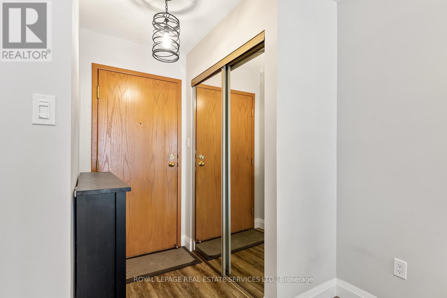 












1608 - 44 ST. JOSEPH STREET

,
Toronto,




Ontario
M4Y2W4

