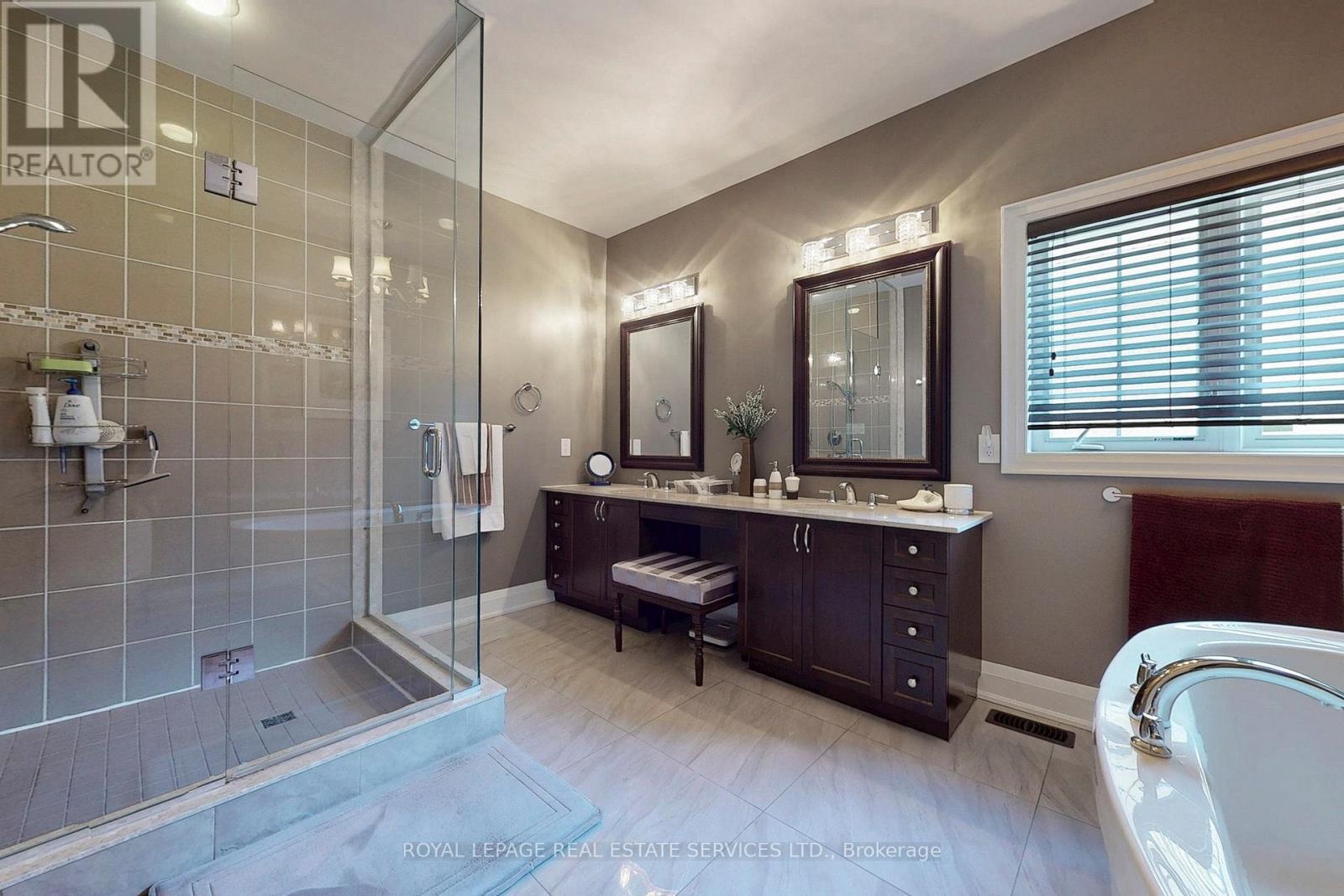 












149 COASTLINE DRIVE

,
Brampton,




Ontario
L6Y0S3

