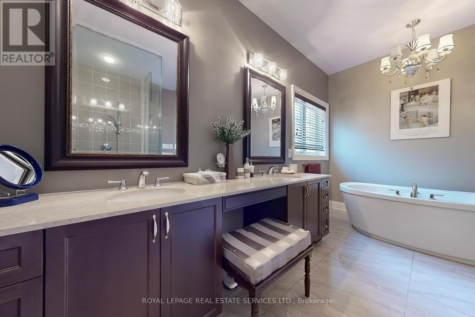 












149 COASTLINE DRIVE

,
Brampton,




Ontario
L6Y0S3

