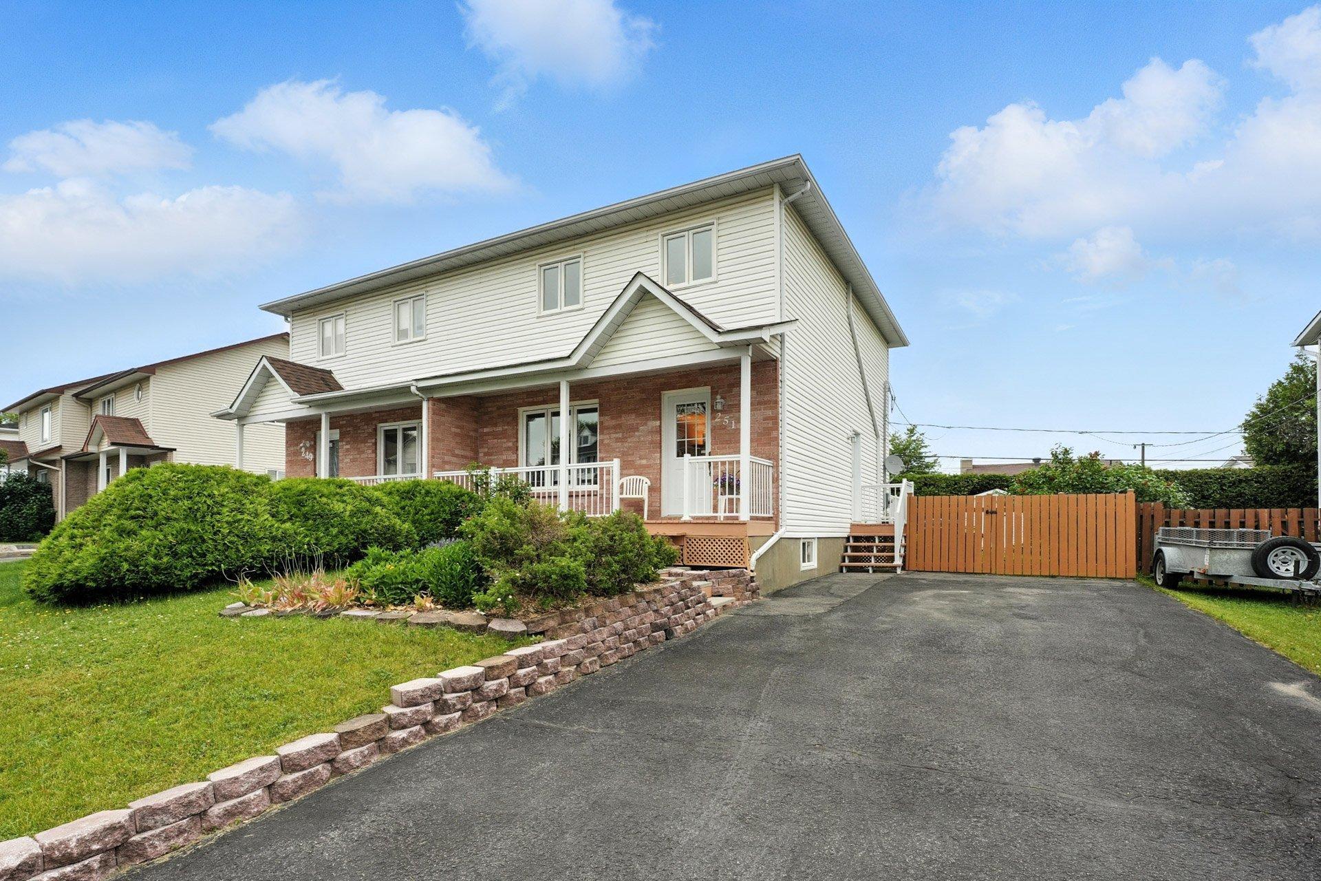 









251


Rue A.-Primeau

,
Gatineau (Gatineau),




QC
J8R2H4

