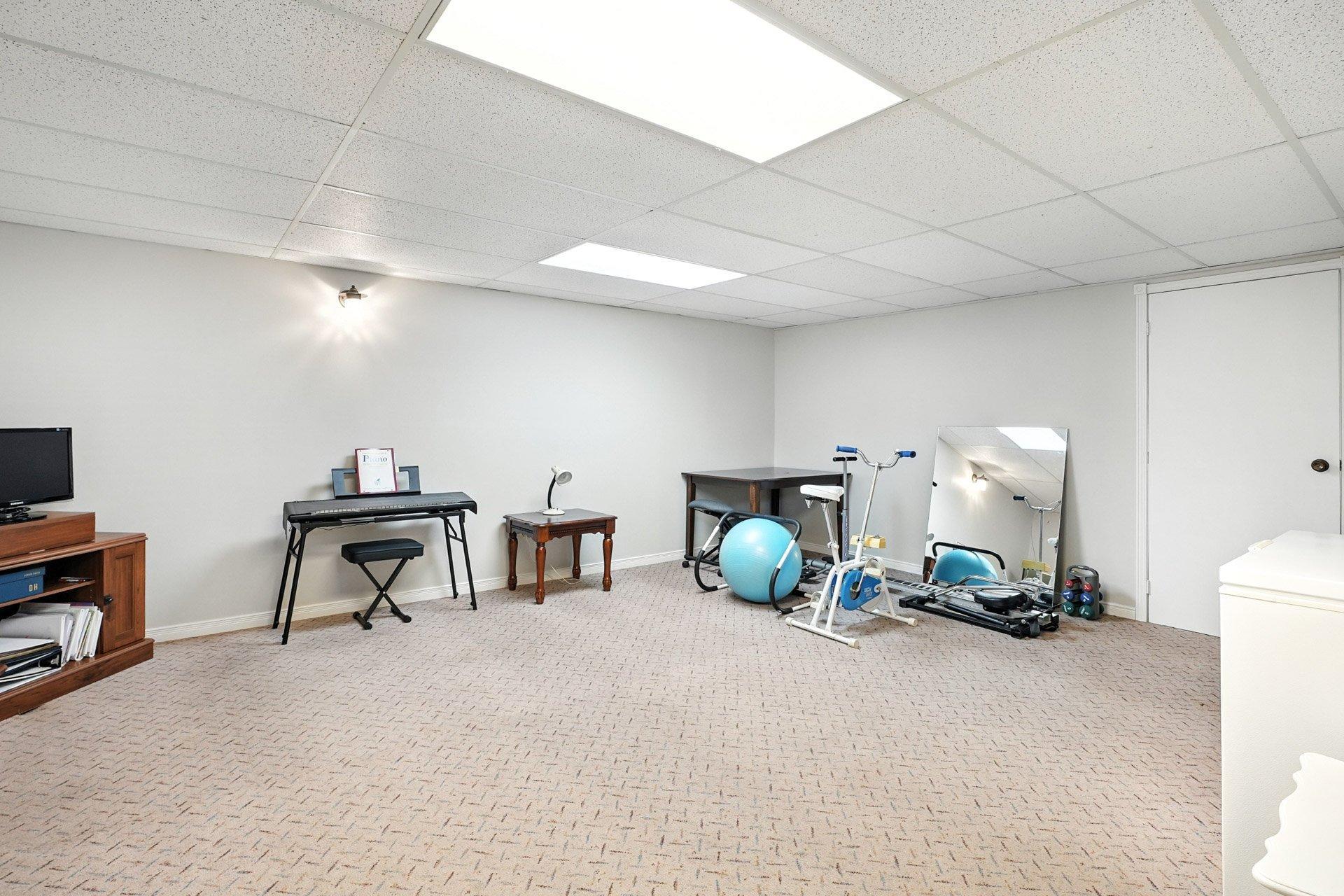 









251


Rue A.-Primeau

,
Gatineau (Gatineau),




QC
J8R2H4

